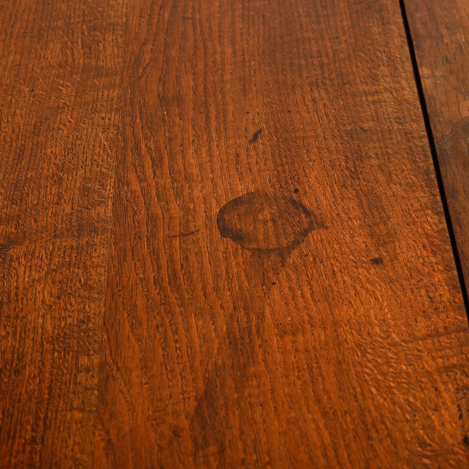 Ancienne table ovale anglaise à tiroir en chêne massif, fin du 19e siècle en vente 6