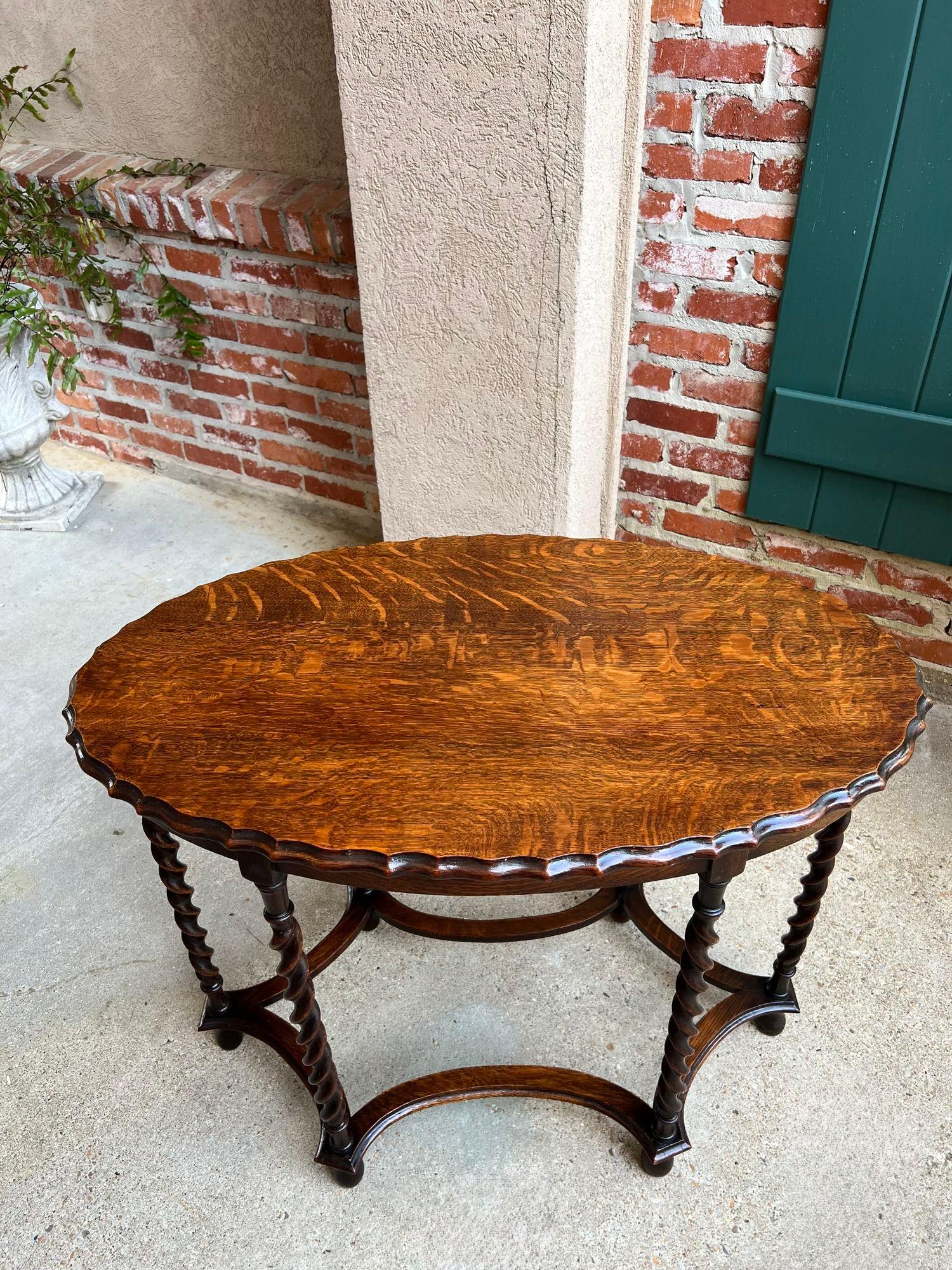 Jacobéen Ancienne table centrale d'appoint ovale anglaise BARLEY TWIST Tiger Oak Jacobean c1920 en vente