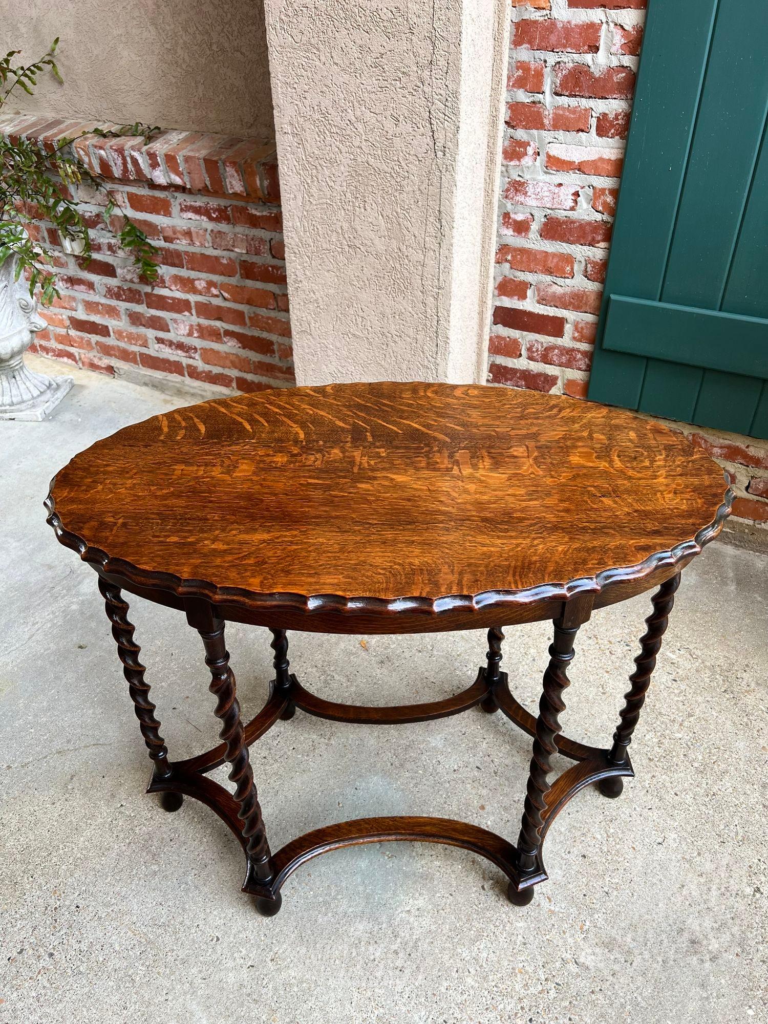 Britannique Ancienne table centrale d'appoint ovale anglaise BARLEY TWIST Tiger Oak Jacobean c1920 en vente