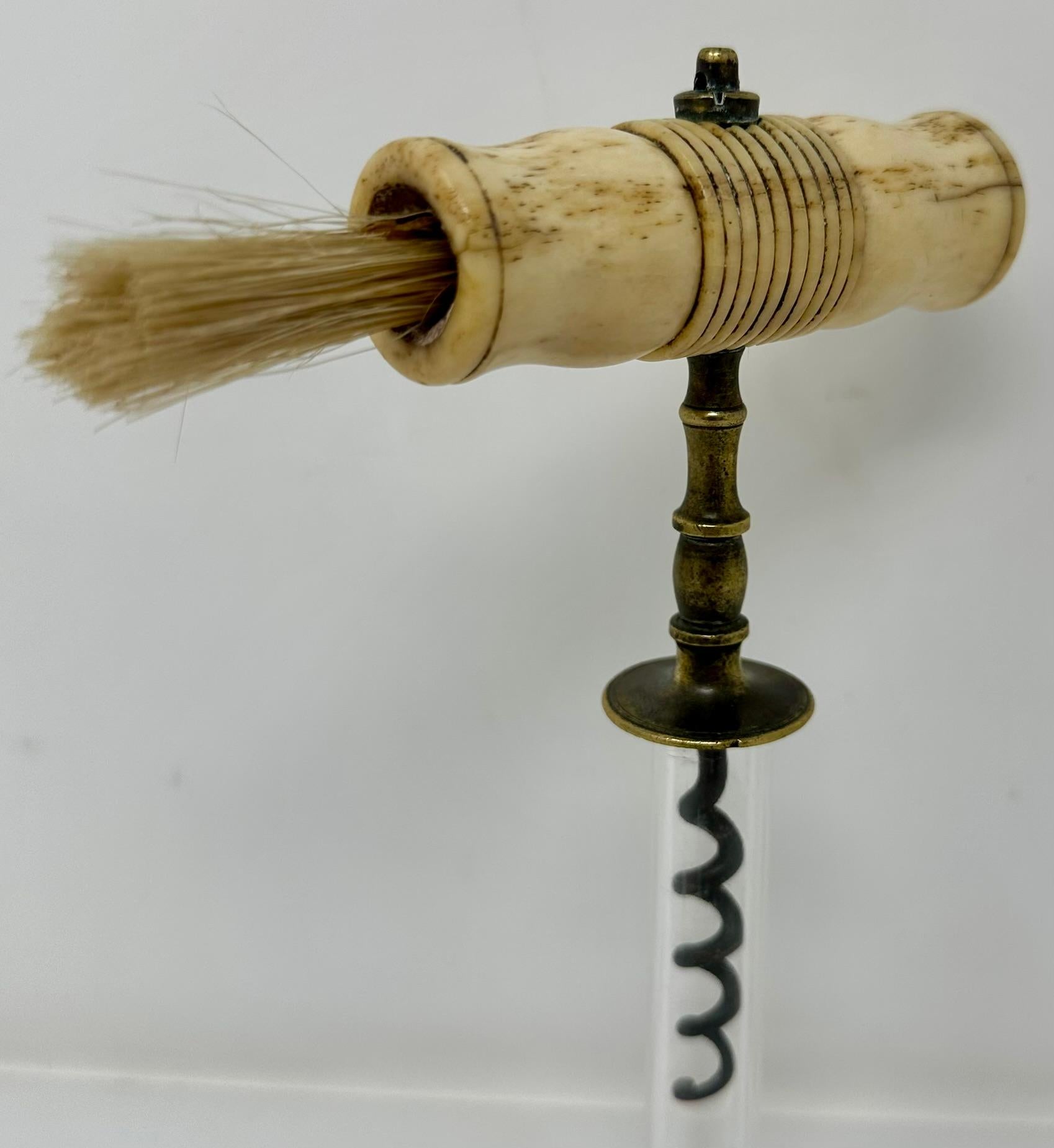 Crémaillère anglaise ancienne en laiton et acier avec pince à Worm datant d'environ 1870-1880 Bon état - En vente à New Orleans, LA