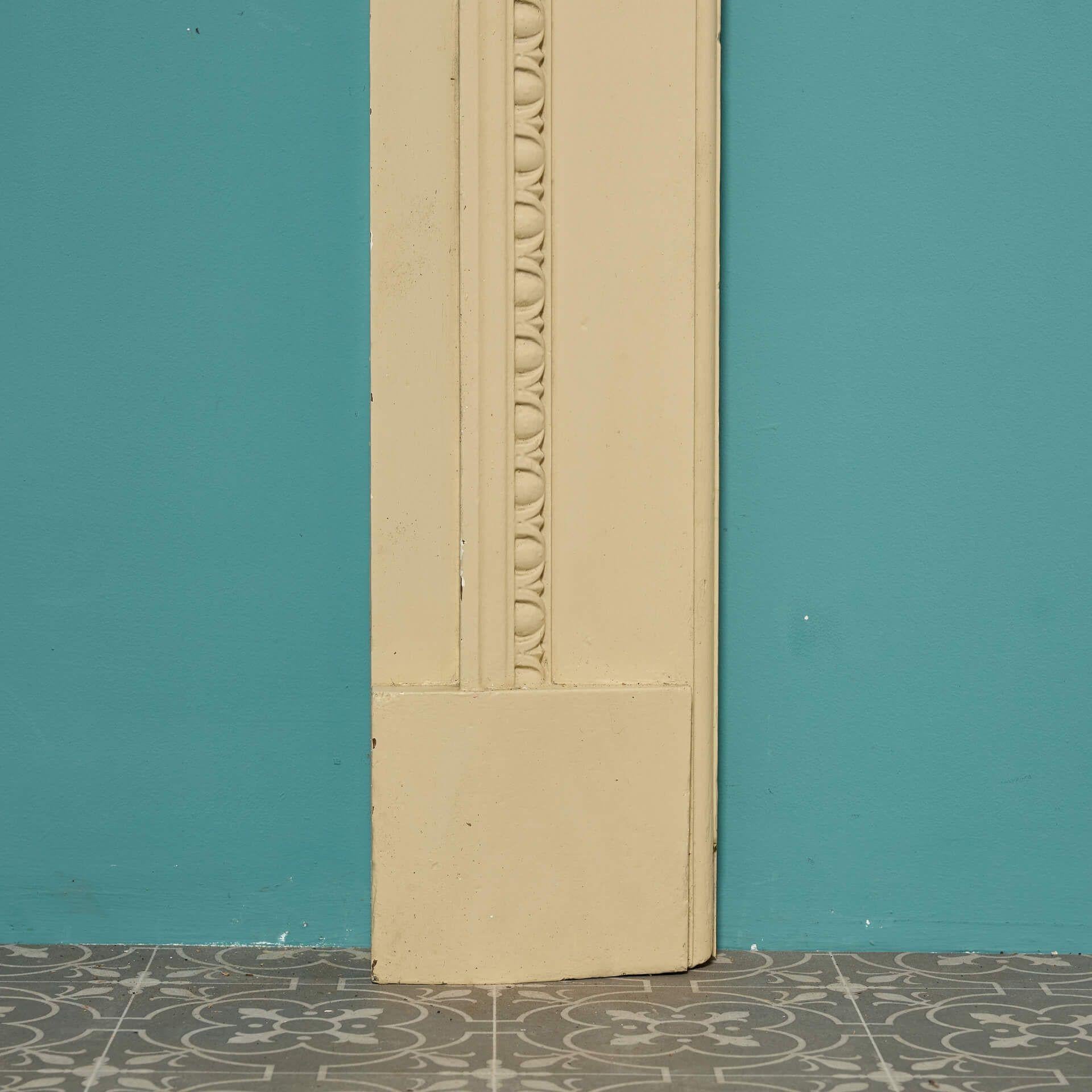 XIX secolo Antico caminetto inglese in Oak dipinto in vendita