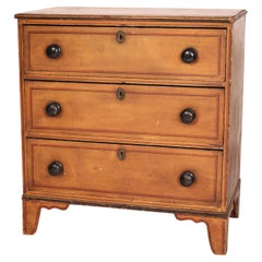 Ancienne commode anglaise peinte en pin