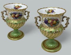 Antikes englisches Paar Frederick Adams Copeland-Urnenvasen, Tafelaufsätze, Stillleben