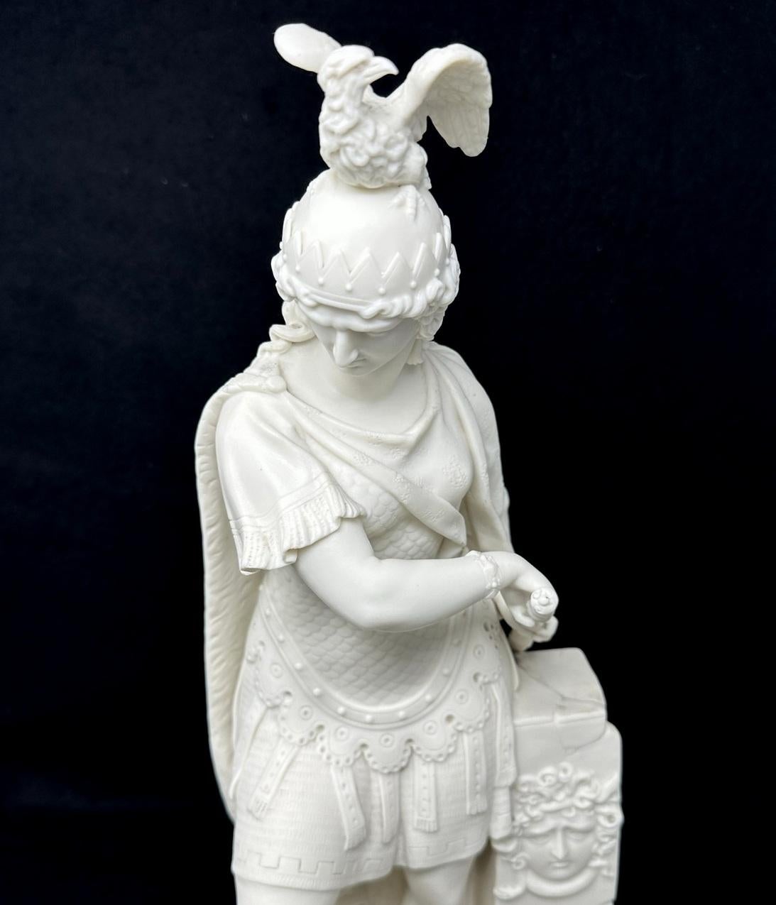 Victorien Grande figurine anglaise ancienne en porcelaine de Parienne représentant Persée de Minton, Staffordshire  en vente