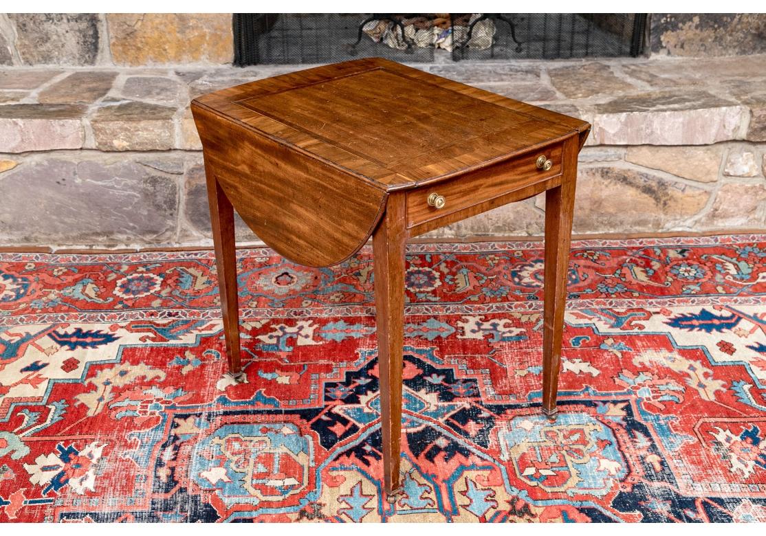 Mesa de juegos inglesa antigua Pembroke Georgiano en venta