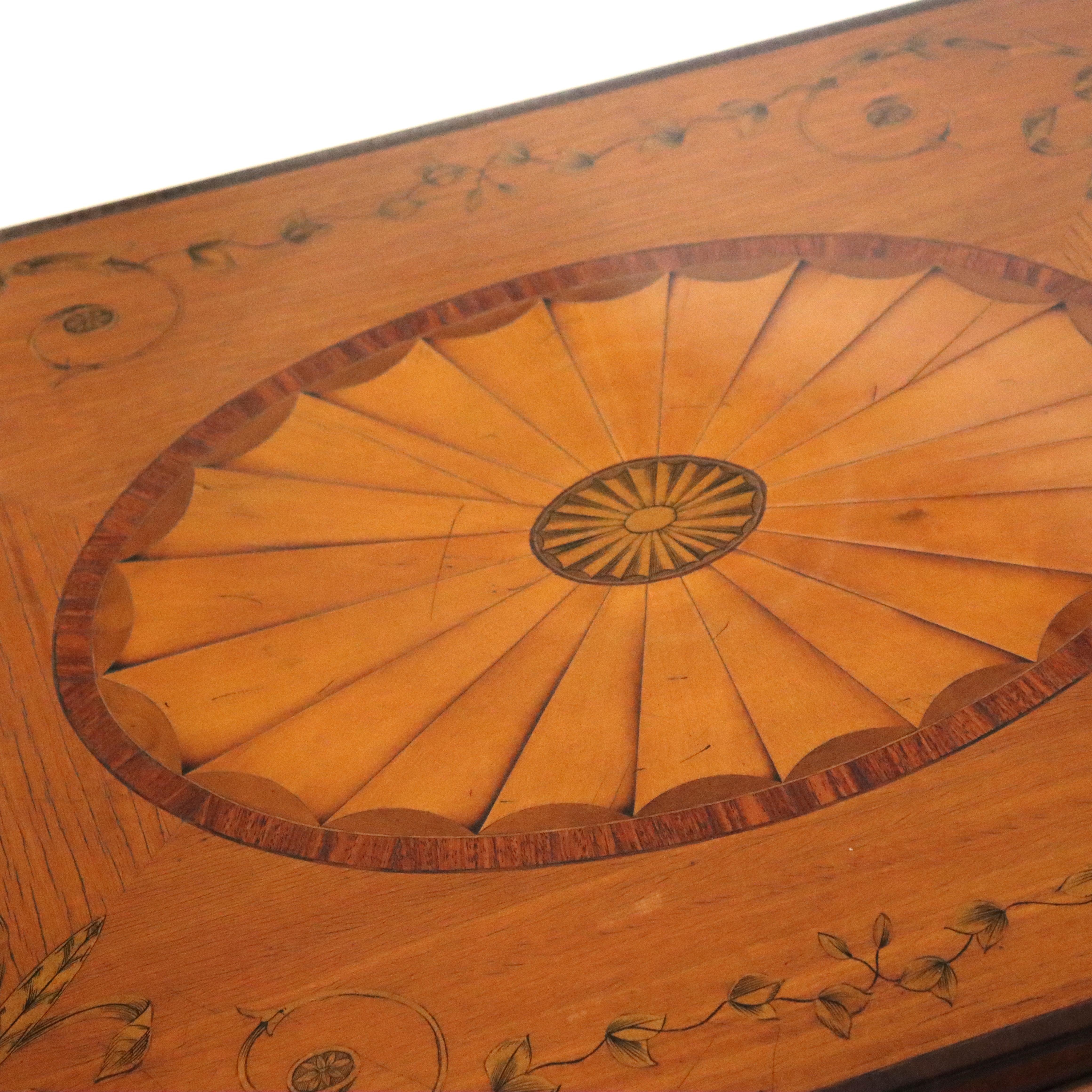 Antique English Pembroke George III Satinwood & Rosewood Drop Leaf Table c1830 In Good Condition For Sale In Big Flats, NY