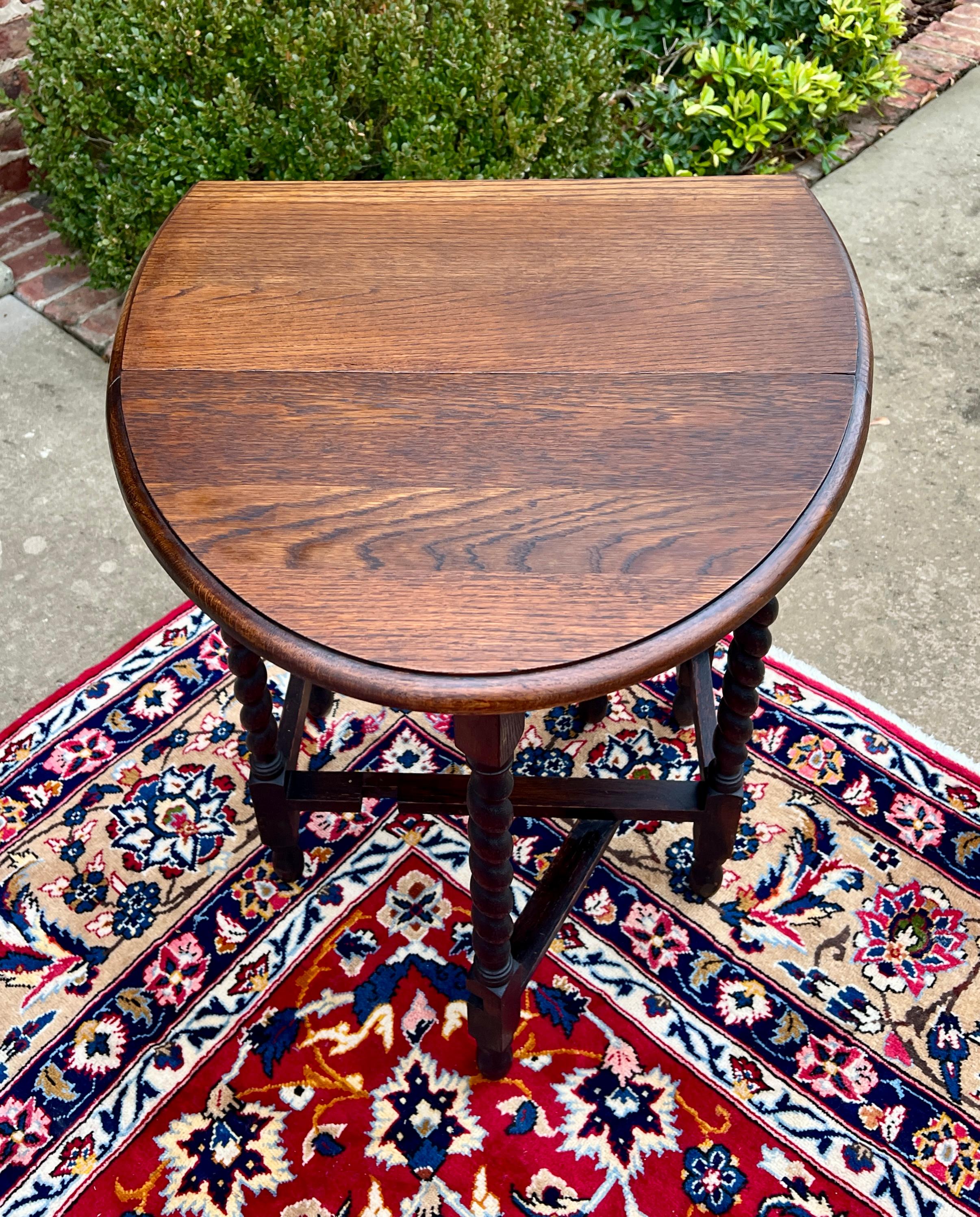 Antique English Petite Barley Twist Drop Leaf Gateleg Oak Oval c.1930s 7