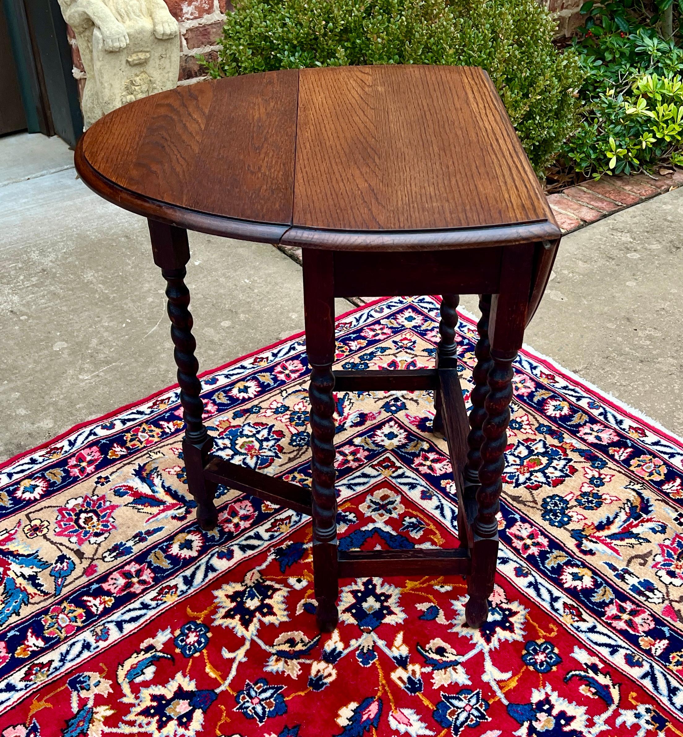 Antique English Petite Barley Twist Drop Leaf Gateleg Oak Oval c.1930s 1