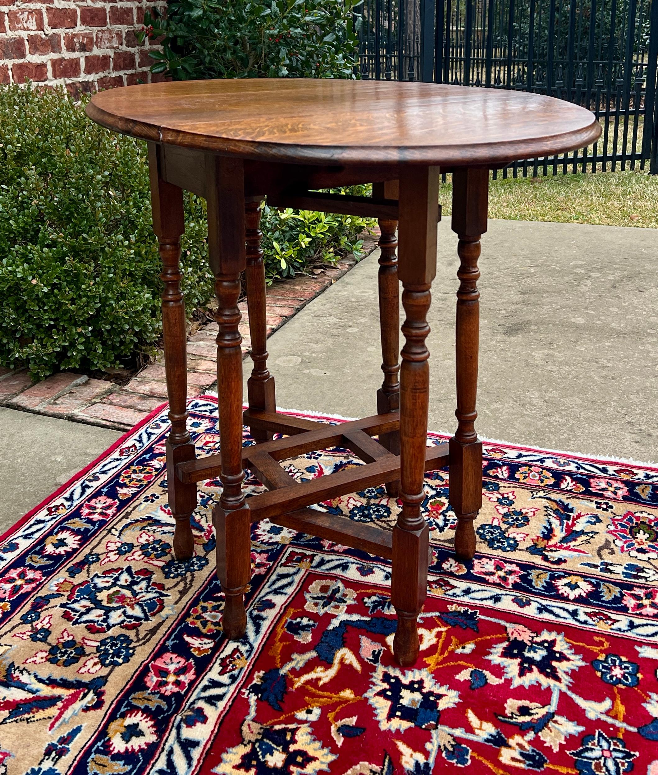Antique English Petite Table Drop Leaf Gateleg Turned Post Oak Oval c.1930s 8