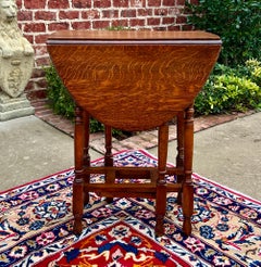 Antique English Petite Table Drop Leaf Gateleg Turned Post Oak Oval c.1930s
