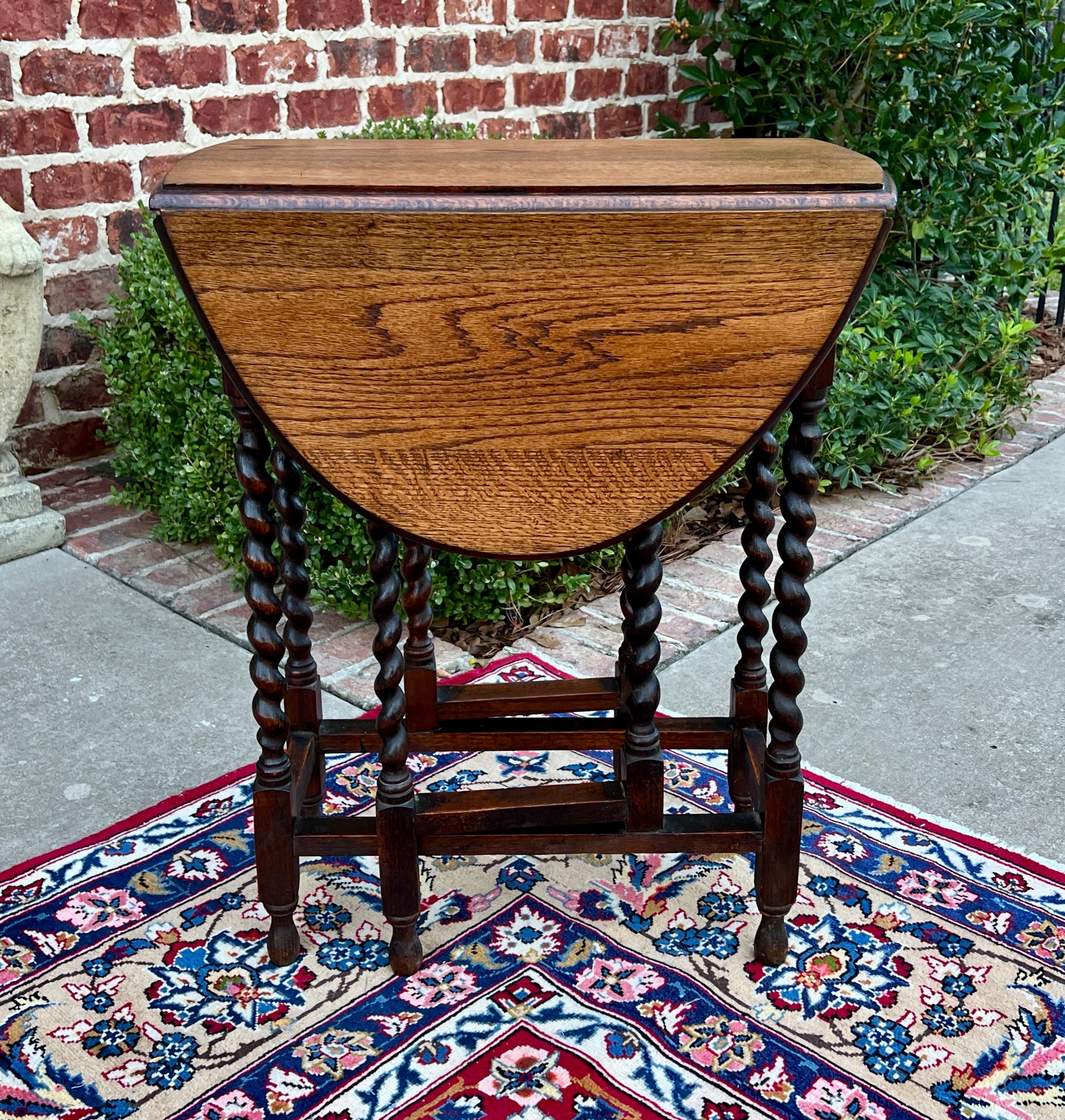 CHARMING Antique English Honey Oak PETITE Drop Leaf Gateleg Oval Table~~Barley Twist Legs ~~c. 1920s  


        ~~Always in high demand~~

        Solid and sturdy with very nice honey oak patina 

        Versatile Petite size
        28.75