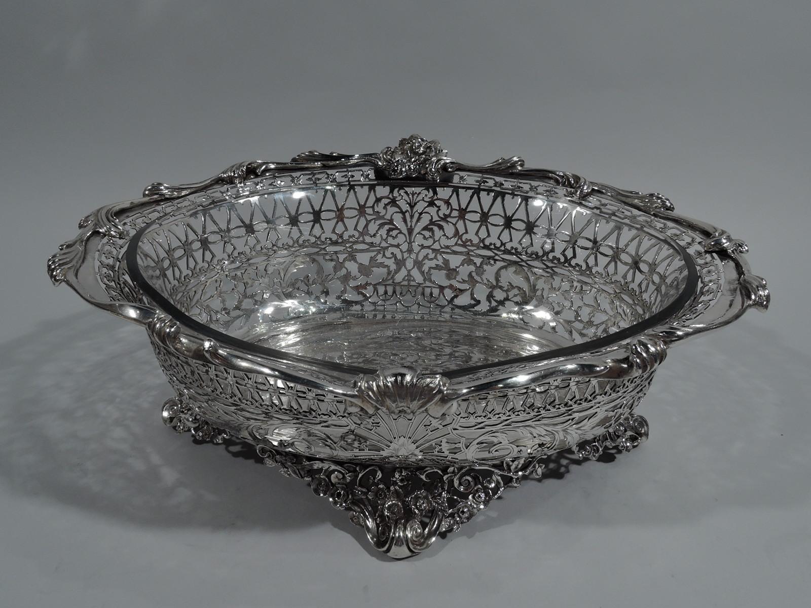 Antique English Pierced Sterling Silver Centerpiece Flower Bowl  In Excellent Condition In New York, NY