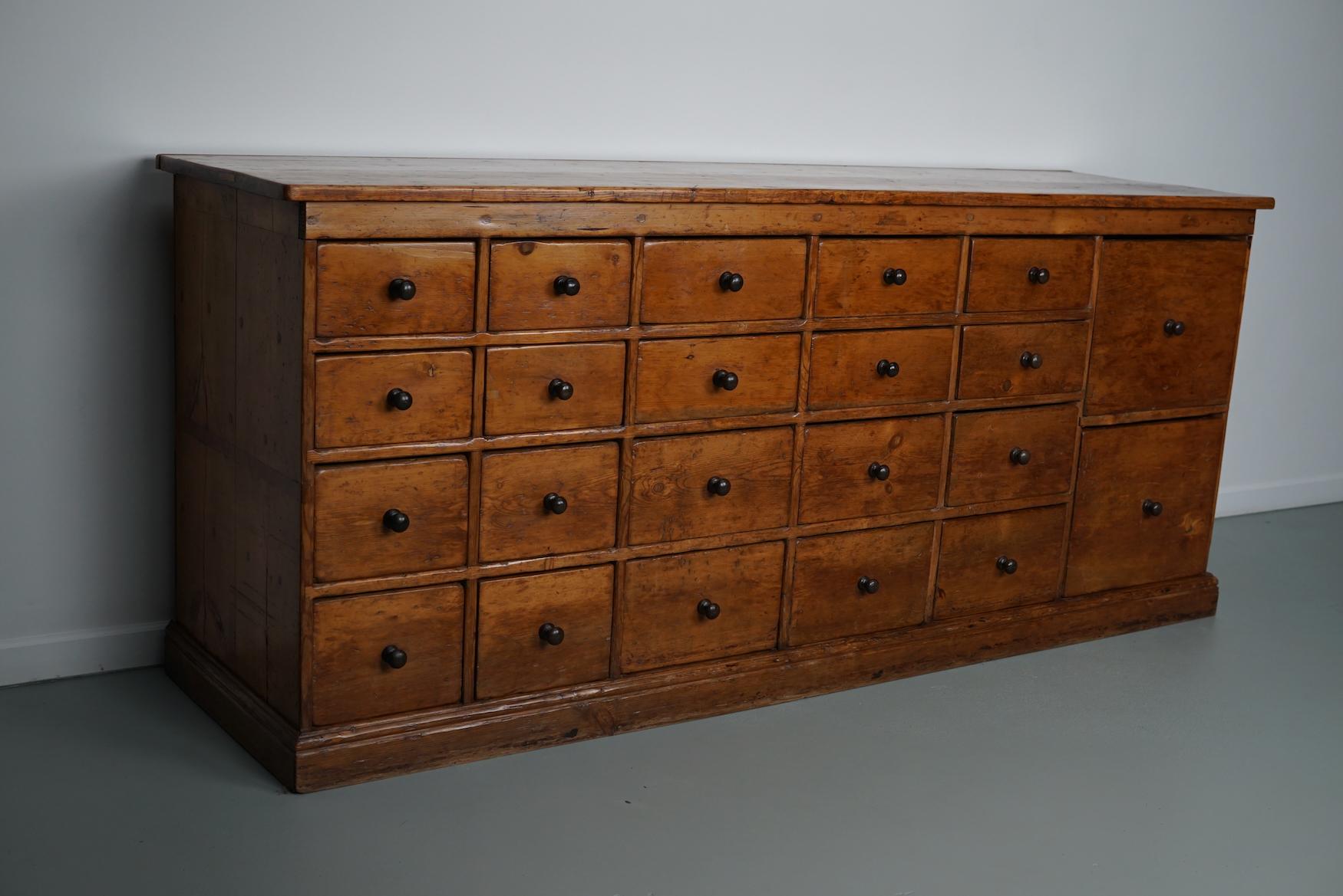 British Antique English Pine Apothecary Cabinet / Bank of Drawers, 1890s
