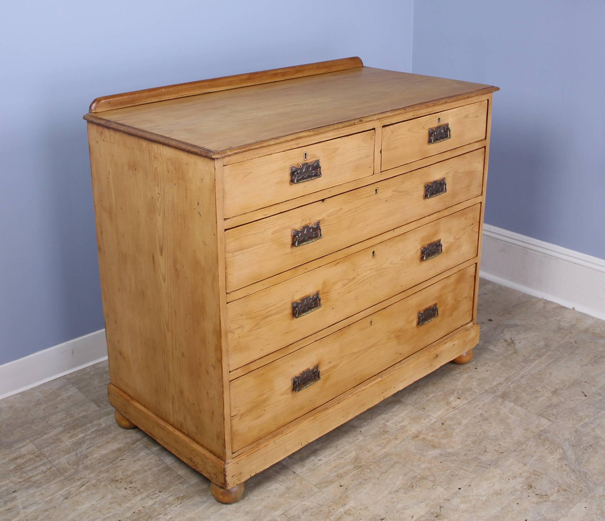 Antique English Pine Chest of Drawers with Decorative Pulls In Good Condition In Port Chester, NY