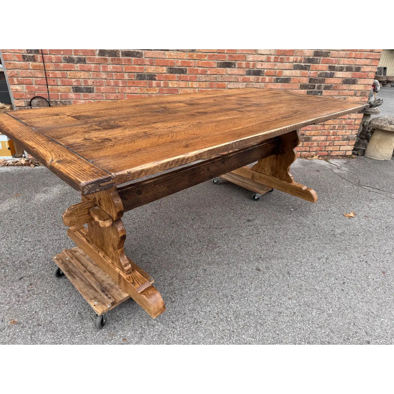 Table de salle à manger anglaise ancienne en pin en vente 2