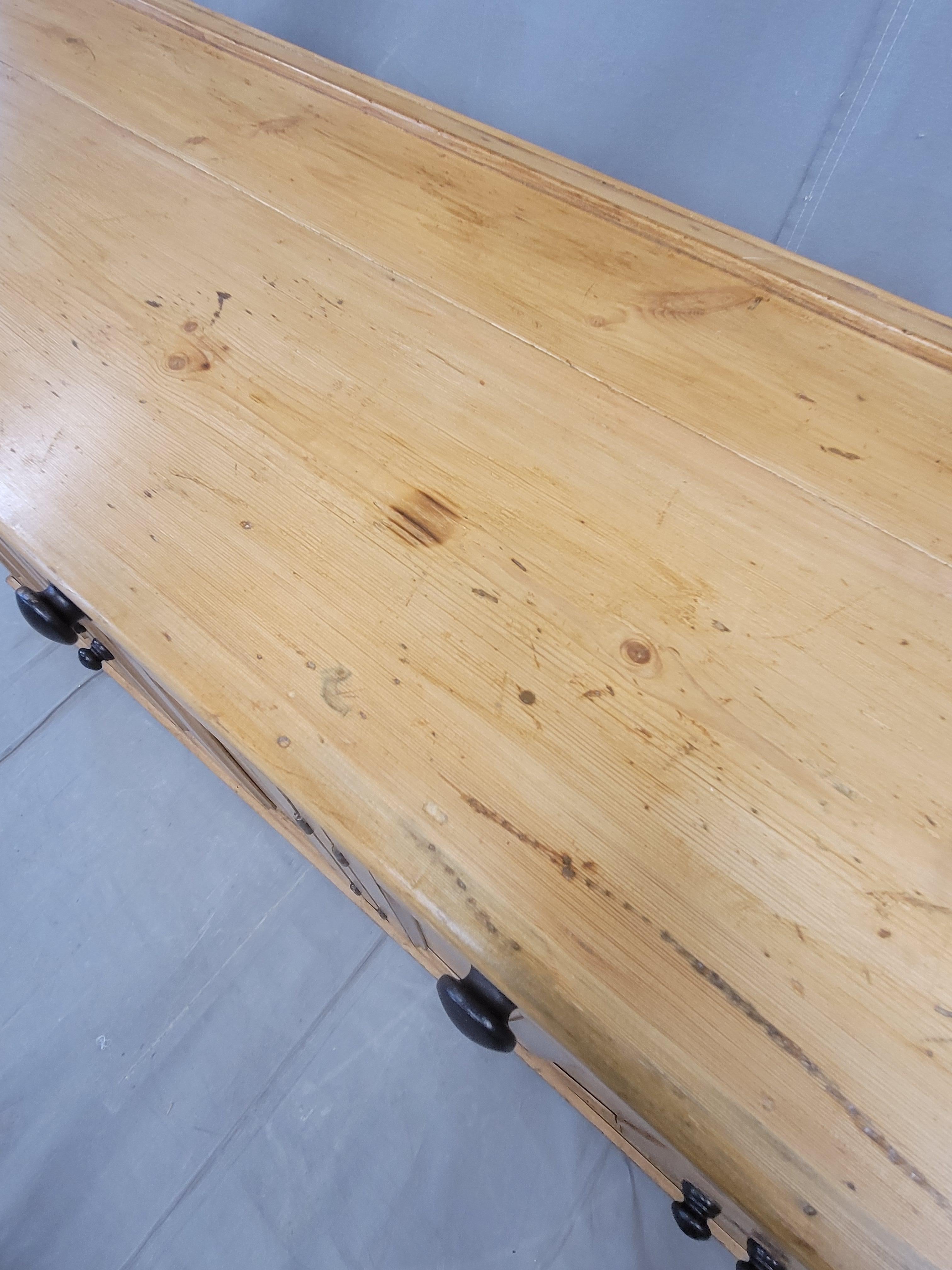 Antique English Pine Sideboard With Ebonized Knobs In Good Condition In Centennial, CO