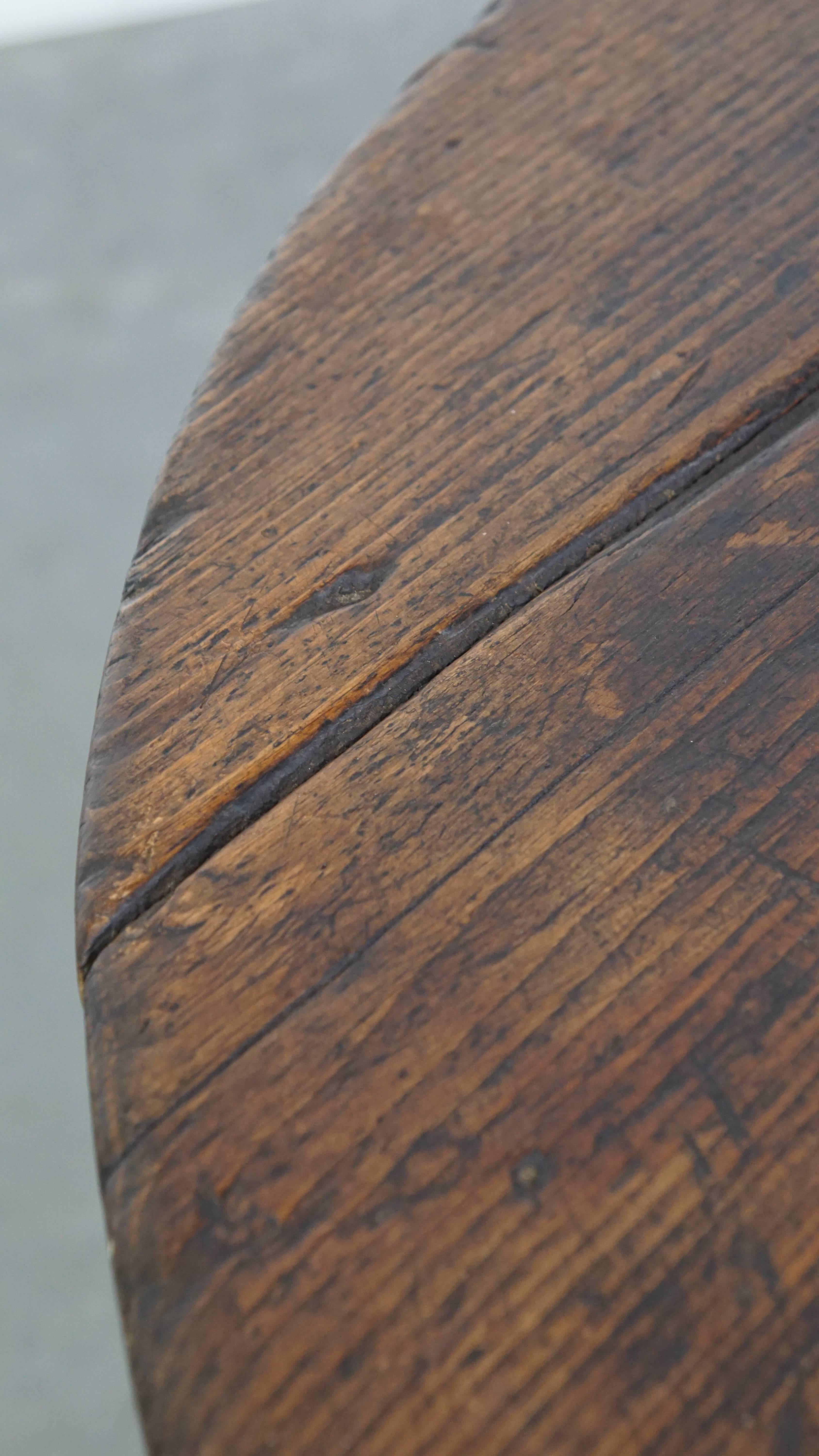 Antigua mesa de centro de madera de pino inglesa, mesa auxiliar del siglo XIX en venta 5