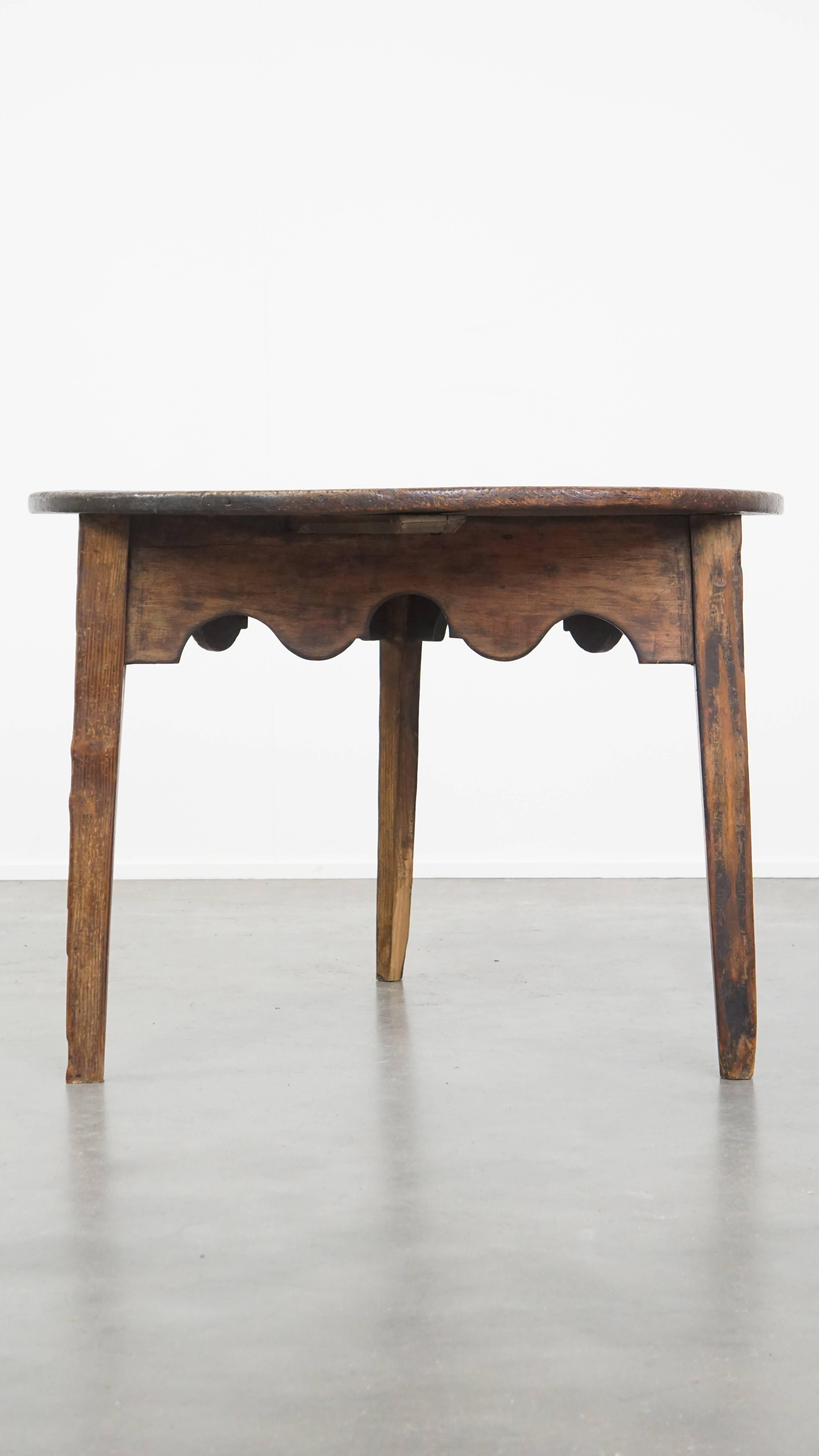 Antigua mesa de centro de madera de pino inglesa, mesa auxiliar del siglo XIX Romano clásico en venta