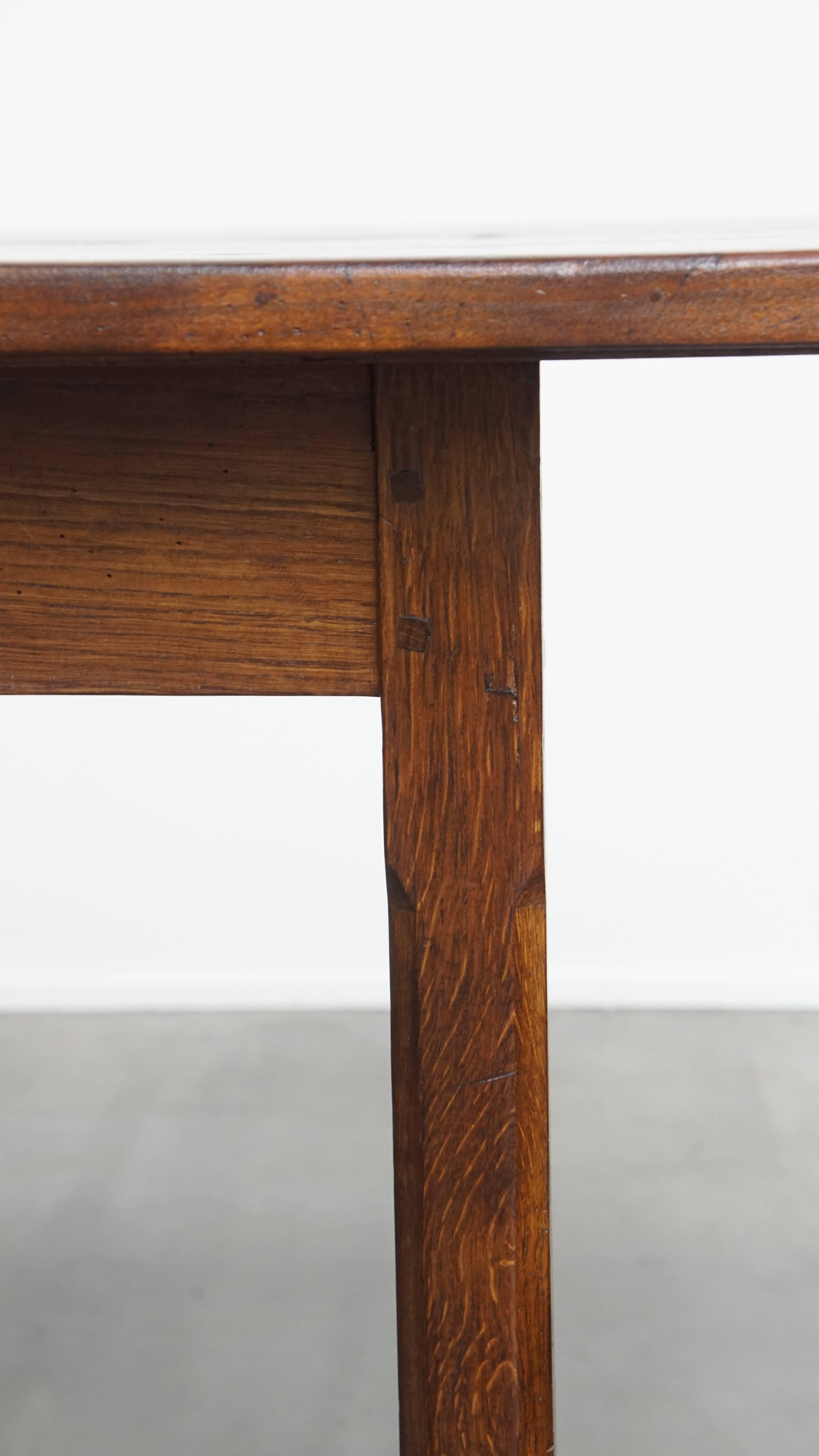 Antique English Pinewood Dining Table for 6 to 8 People with an Oak Base For Sale 3
