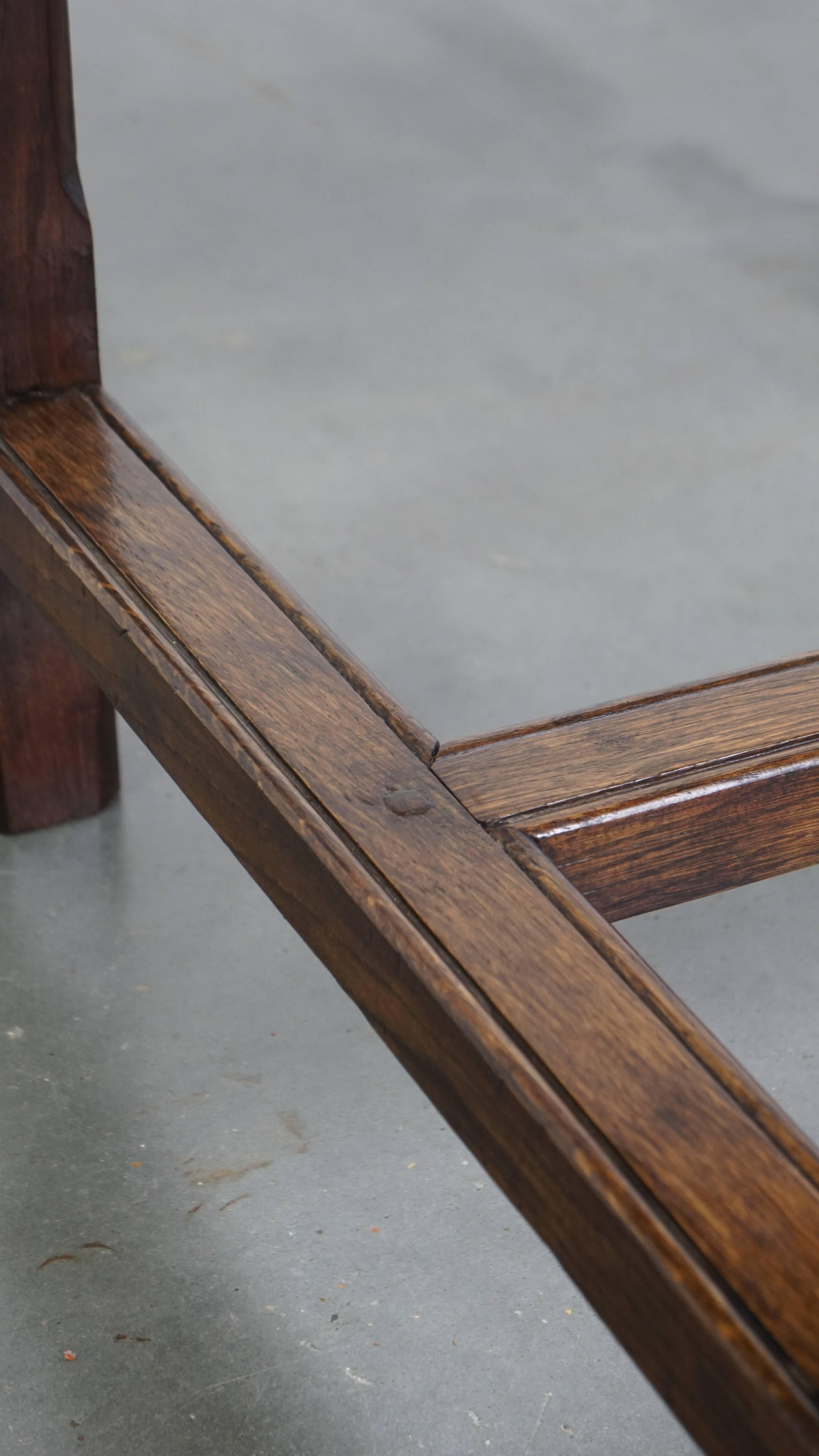 Antique English Pinewood Dining Table for 6 to 8 People with an Oak Base For Sale 8