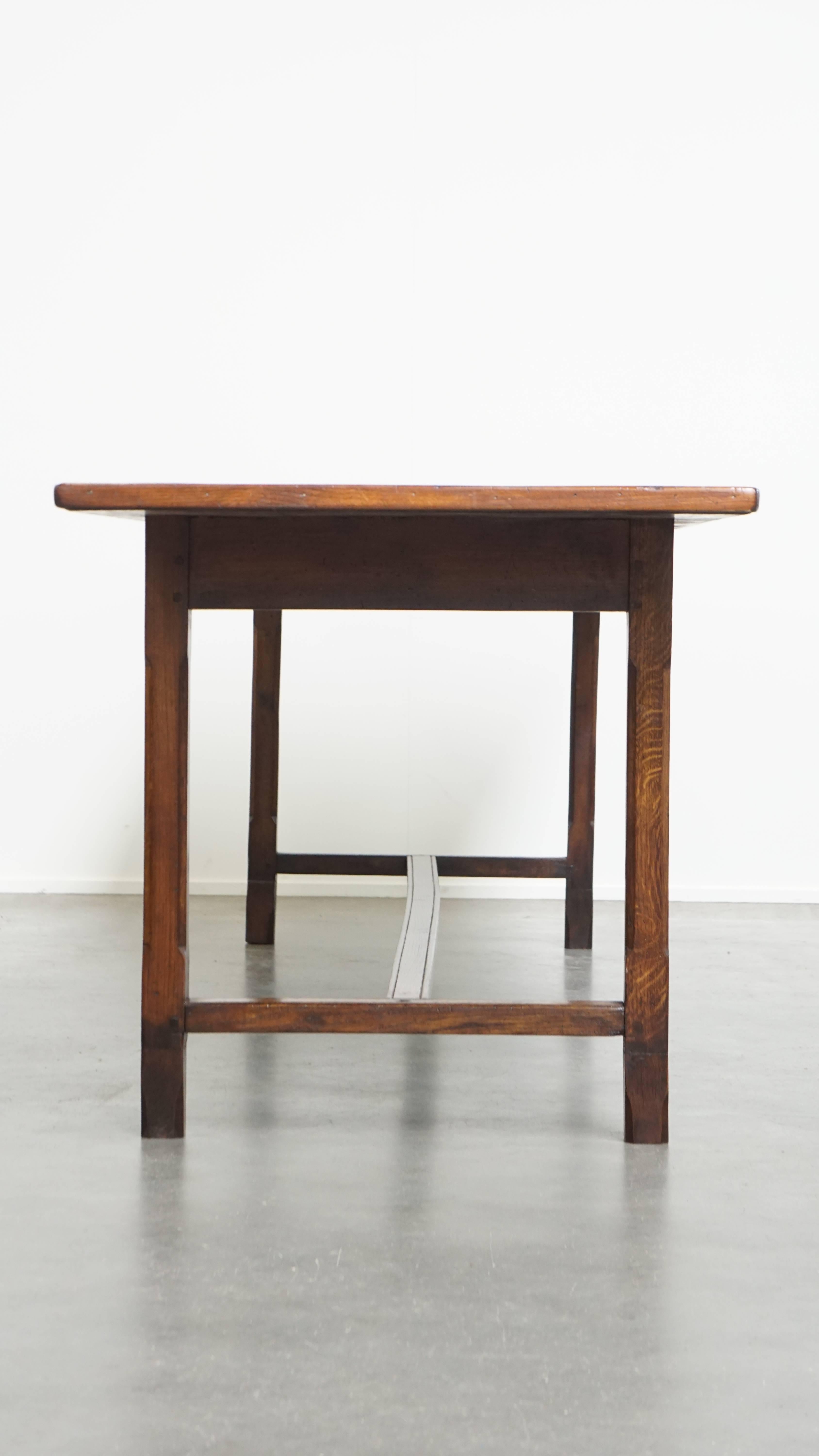 Hand-Crafted Antique English Pinewood Dining Table for 6 to 8 People with an Oak Base For Sale