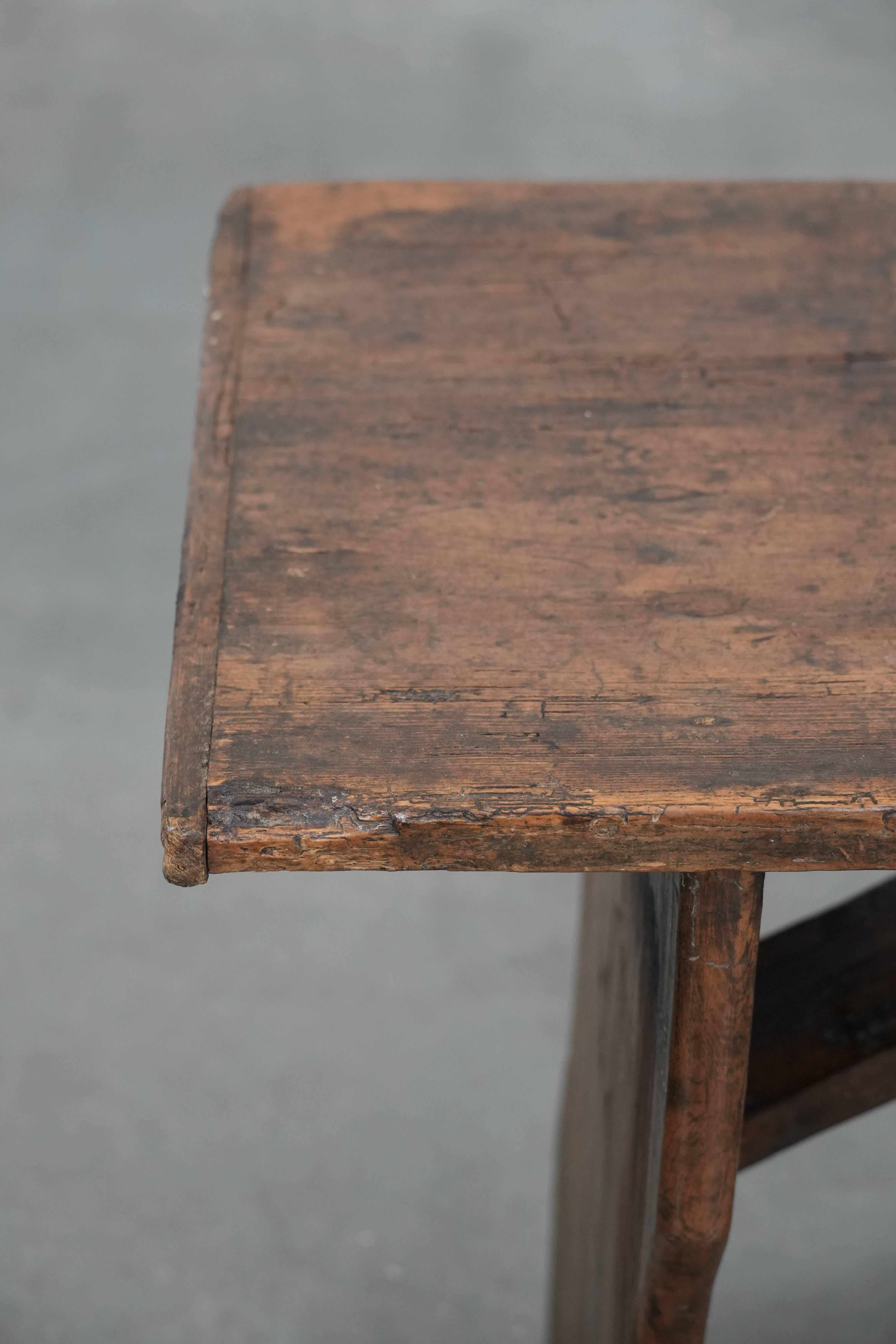 Antique English pinewood hallway bench / bench for the dining table en venta 6