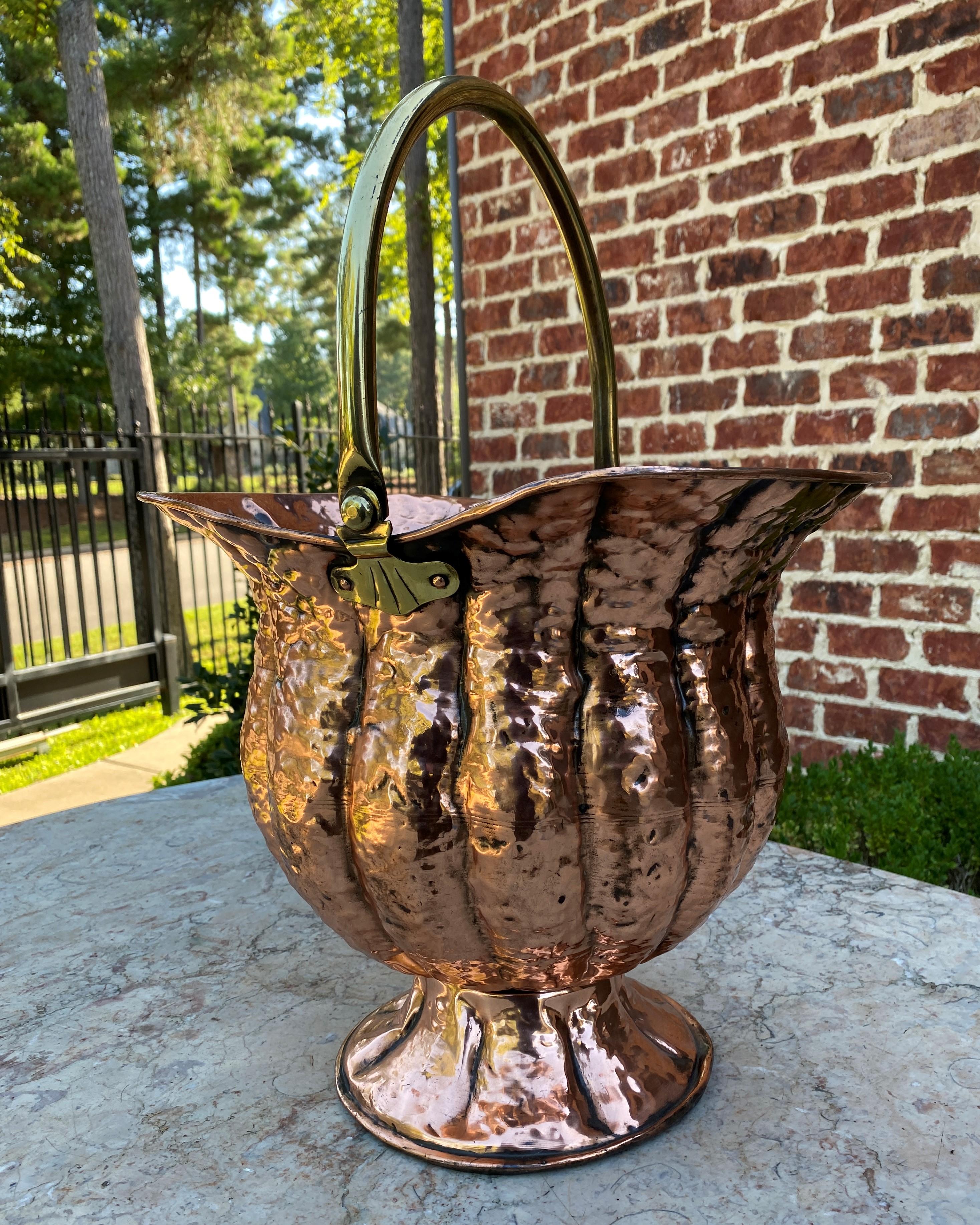 British Colonial Antique English Planter Basket Hammered Copper w Brass Handle Coal Hod Hearth