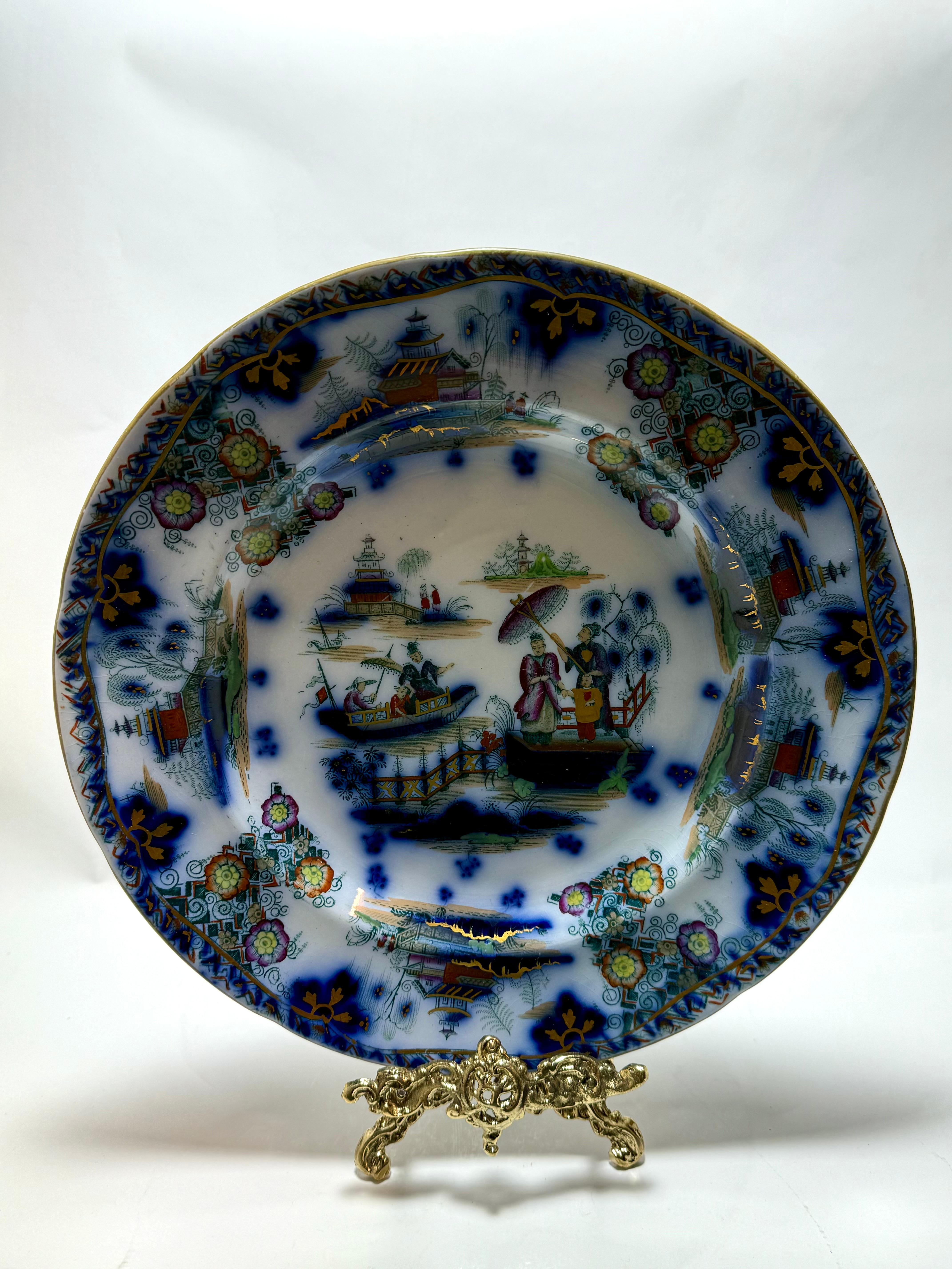 Raro esemplare di ceramica inglese del 1830-1837. 
John Ridgways, Imperial Stone, modello Batavia. 

Diametro 27 cm (10,6