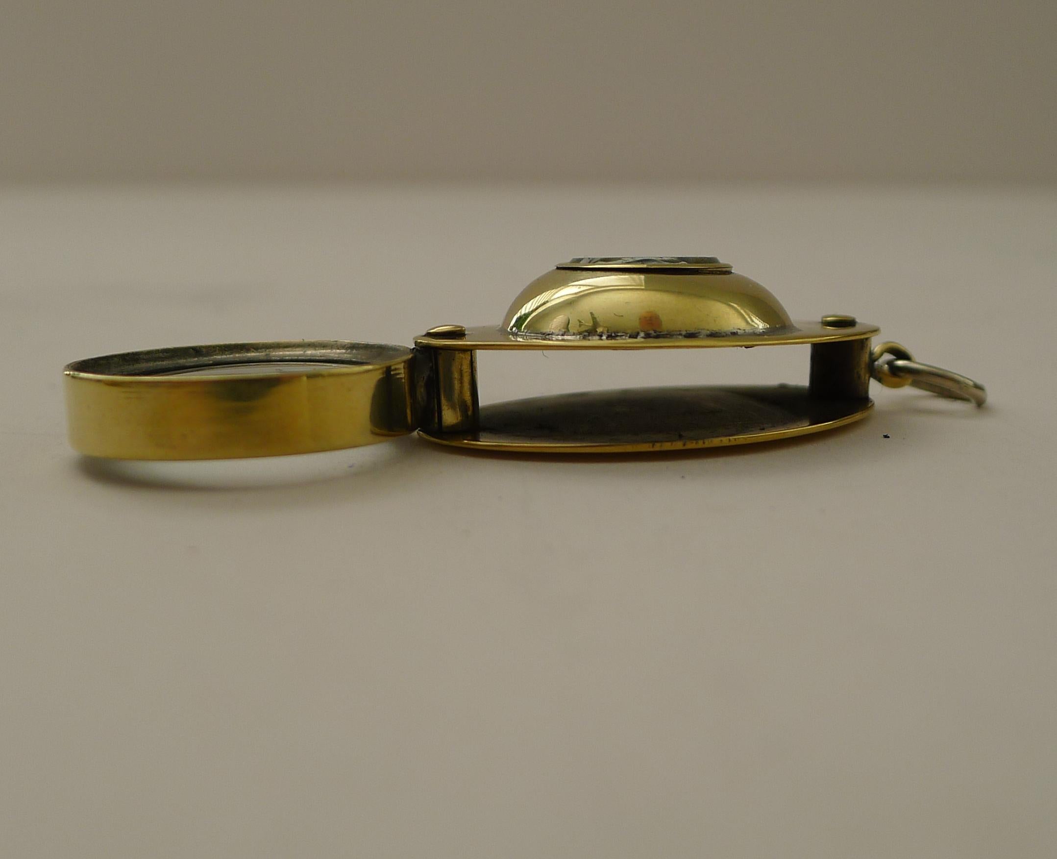 Antique English Pocket Magnifying Glass / Loop With Compass c.1920 In Good Condition For Sale In Bath, GB