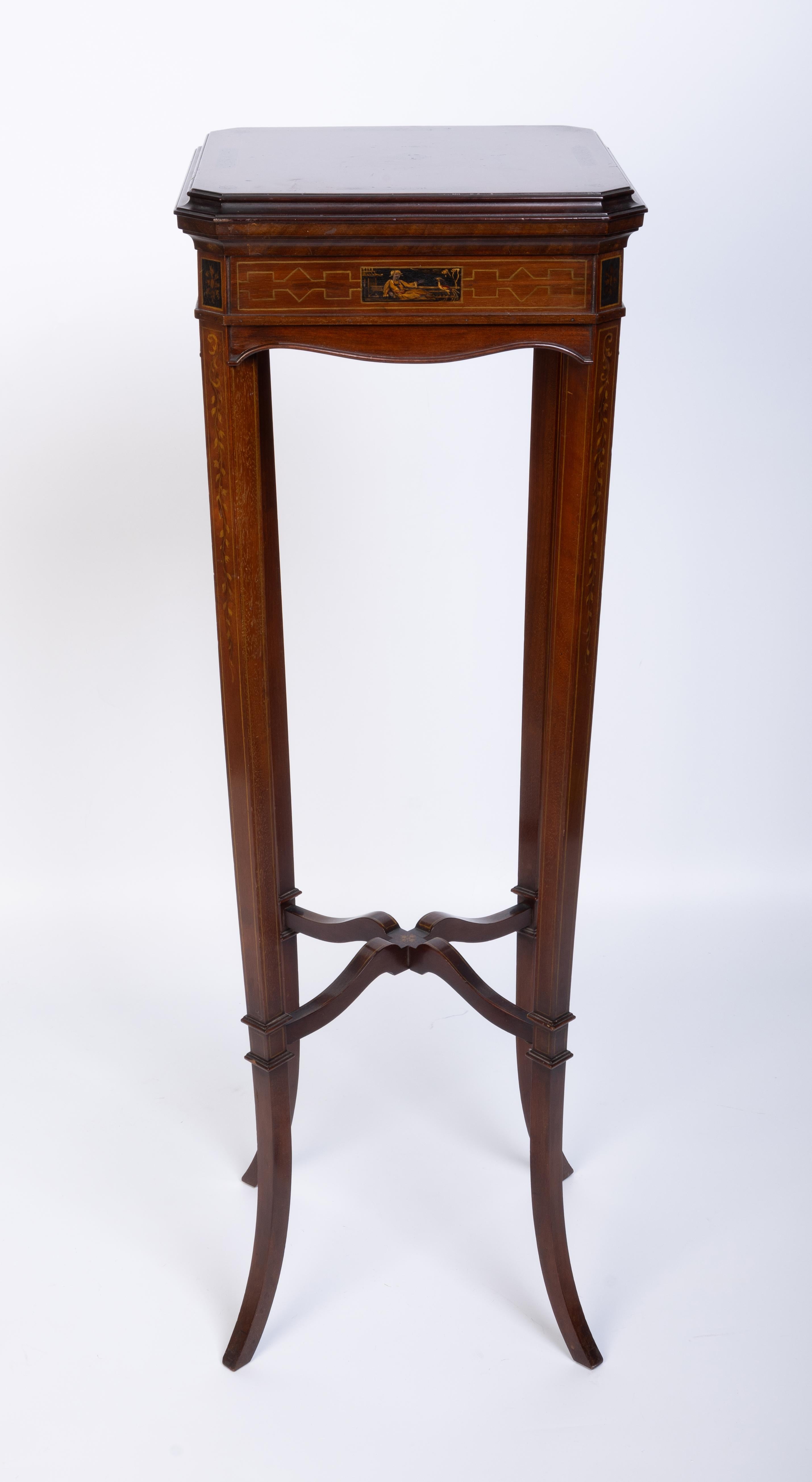 Ancien stand de jardinière en acajou incrusté de polychromie A.I.C. C.1900 en vente 8
