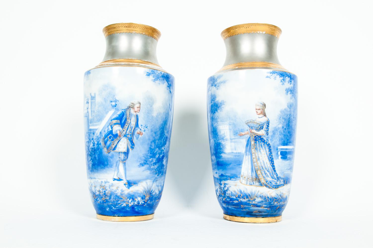 19th Century English Porcelain Decorative Vases / Pieces In Good Condition In Tarry Town, NY