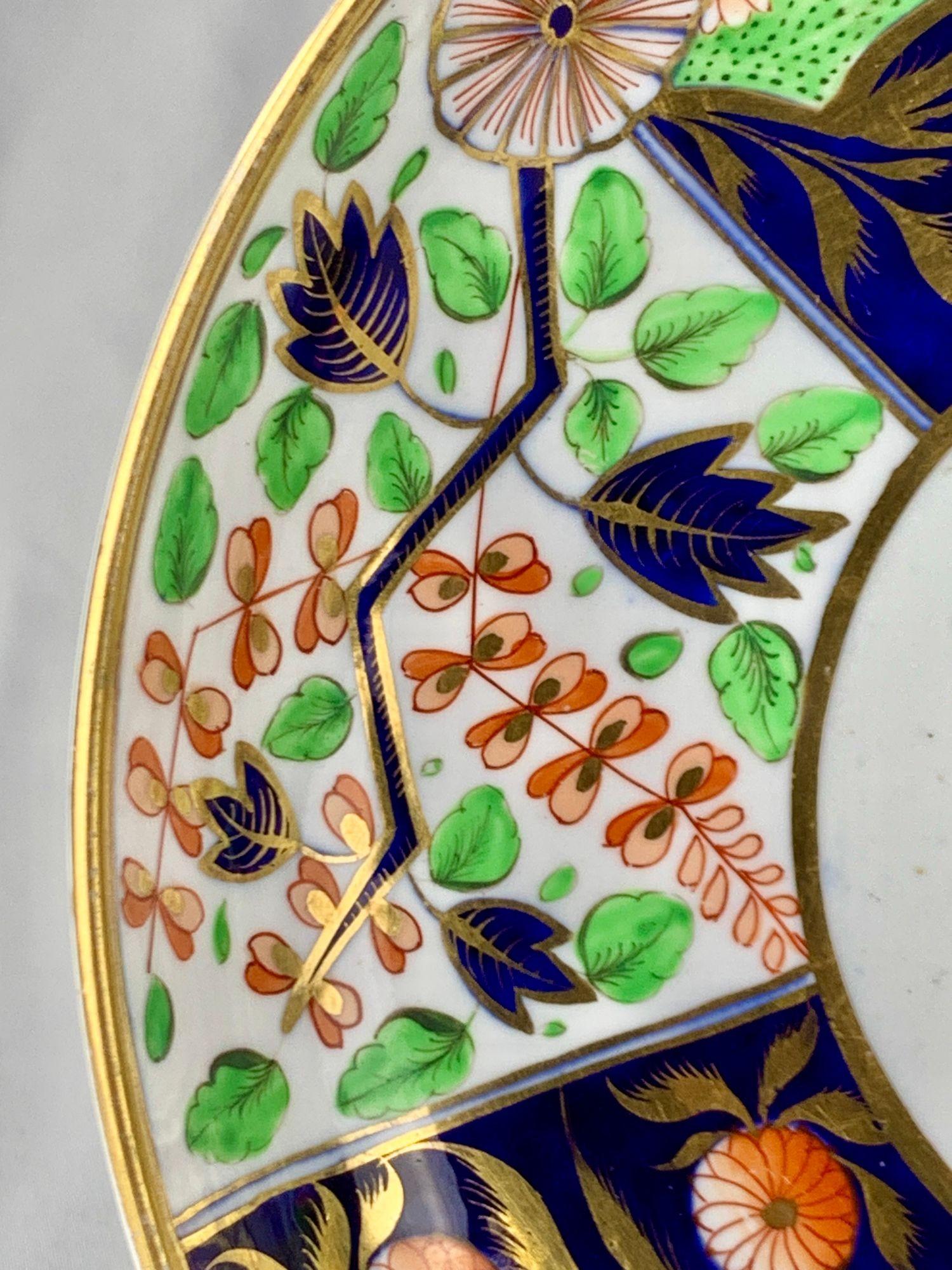 Dipinto a mano Antico piatto inglese in porcellana dipinto a mano in stile Imari da Spode Circa 1820 in vendita