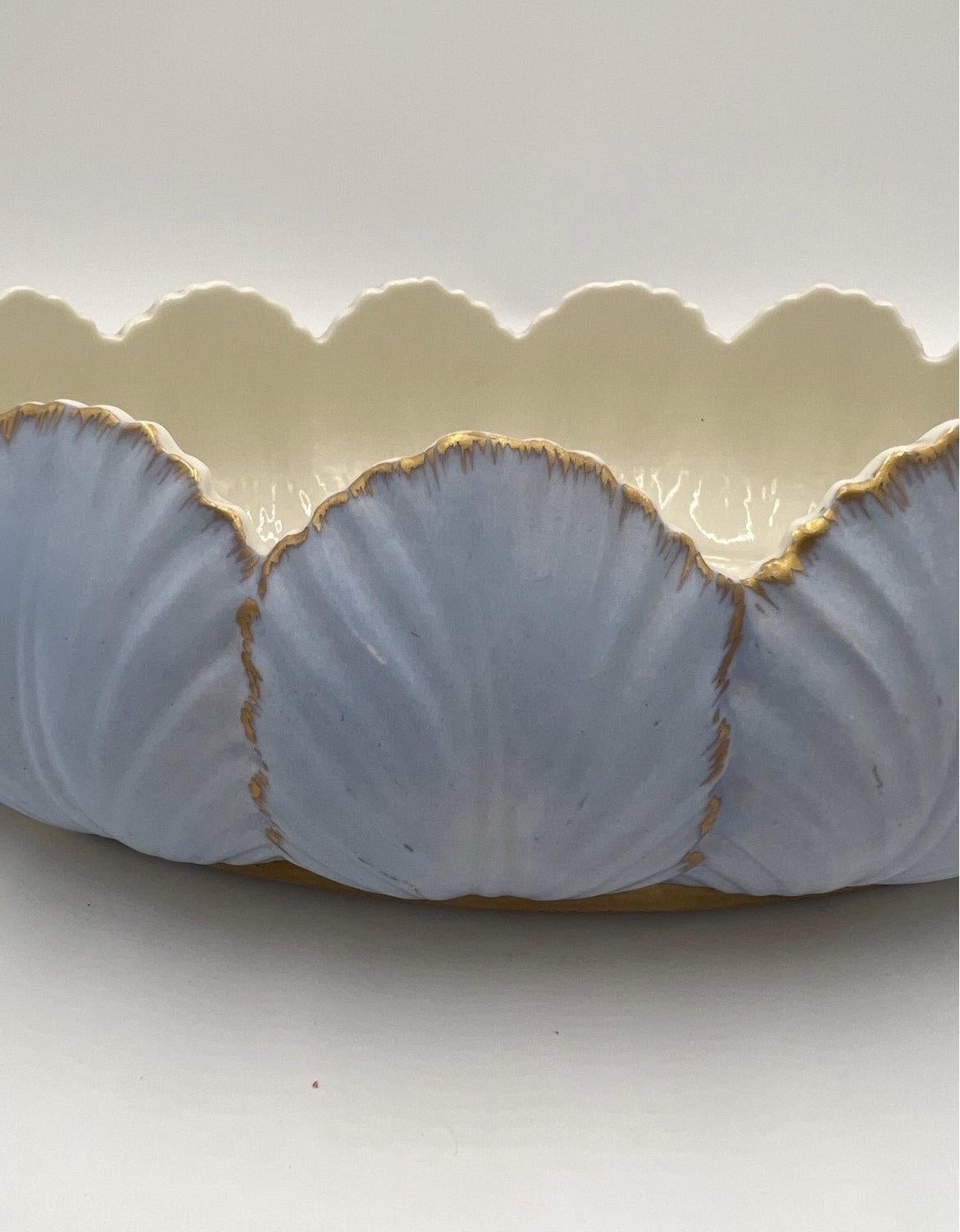 Antique English Porcelain Foliate Shell Scallop Rimmed Centerpiece Bowl In Good Condition For Sale In Atlanta, GA
