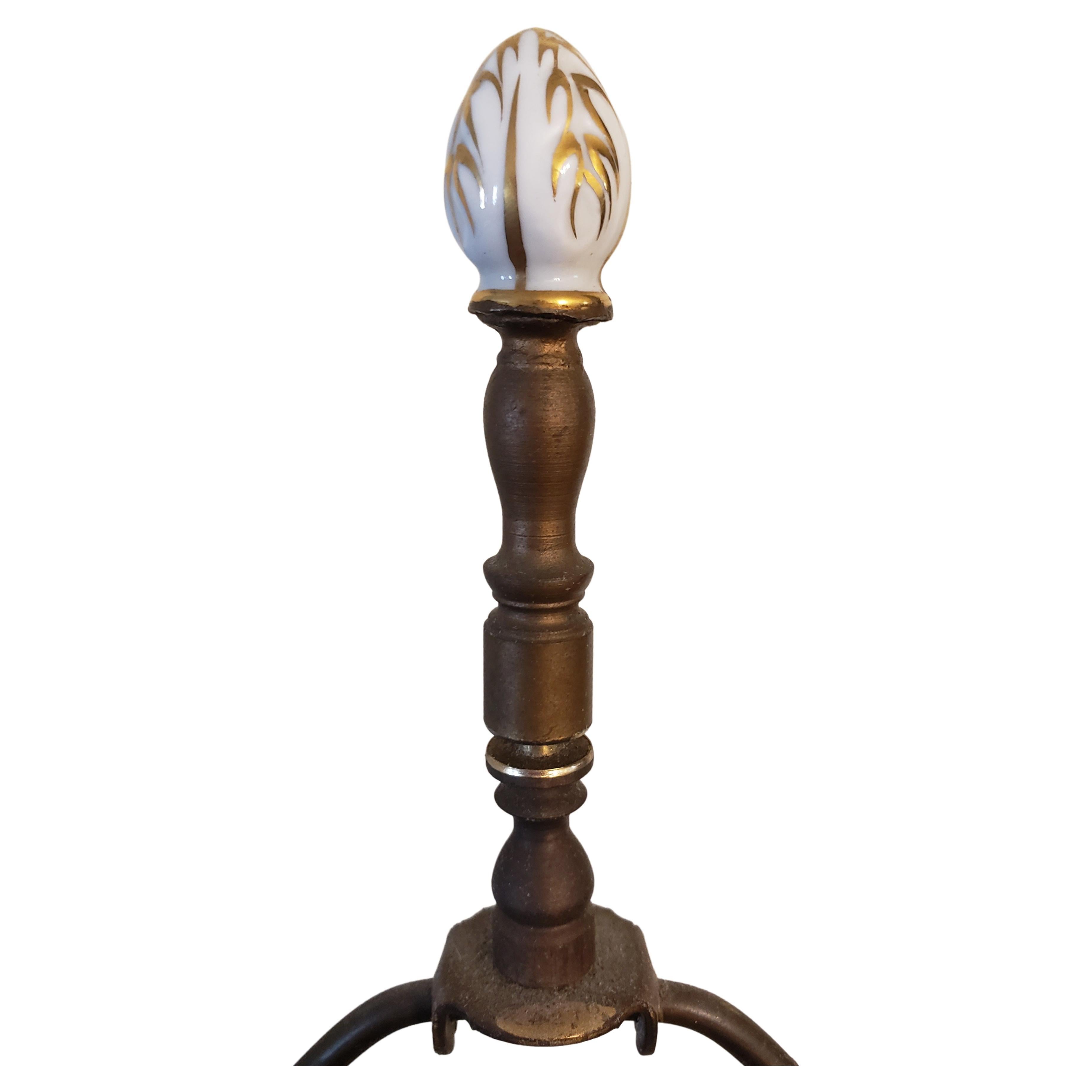 Antique English Porcelain Hand Painted 24K Gold Plated Trophy Lamp, Circa 1920s For Sale 6
