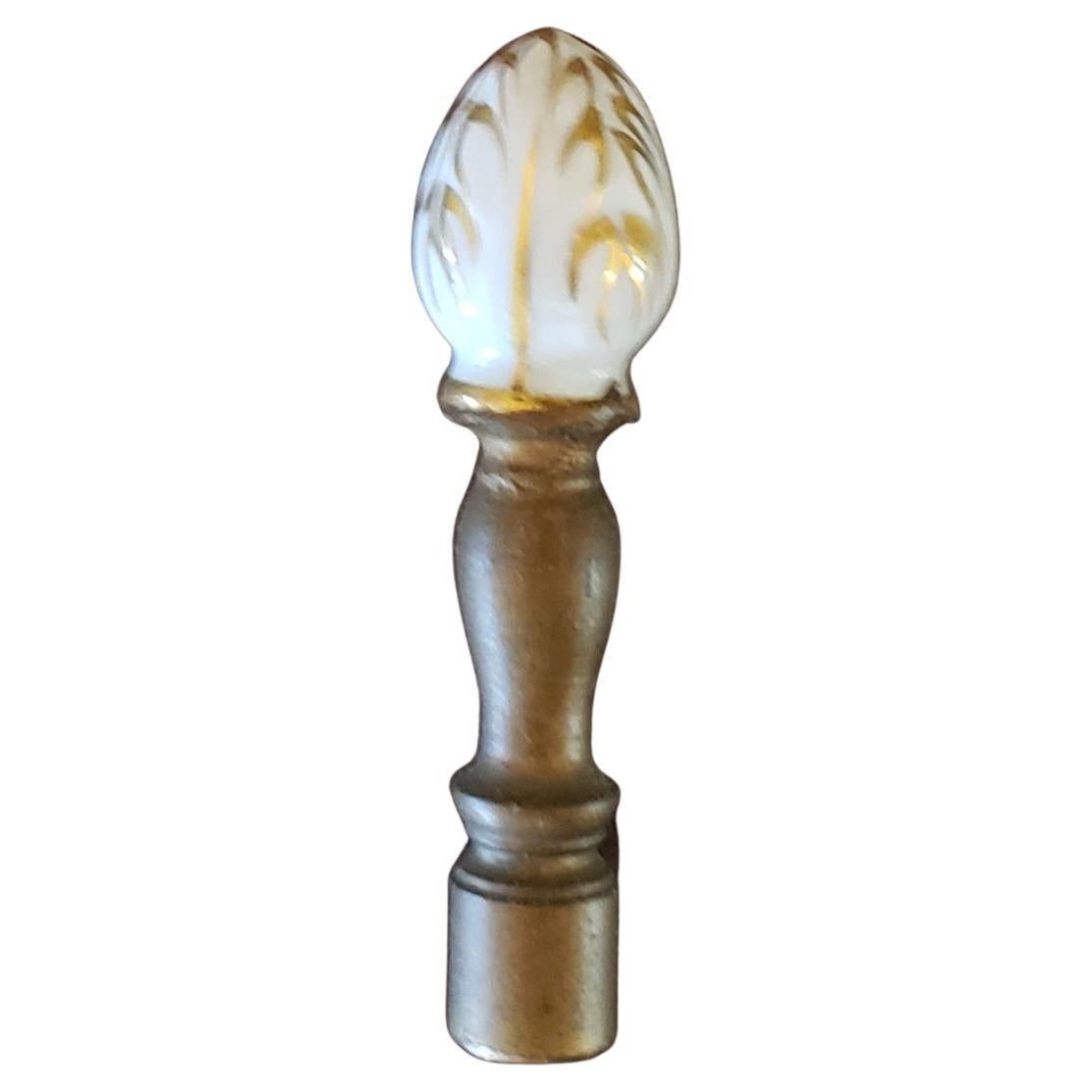 Antique English Porcelain Hand Painted 24K Gold Plated Trophy Lamp, Circa 1920s For Sale 7