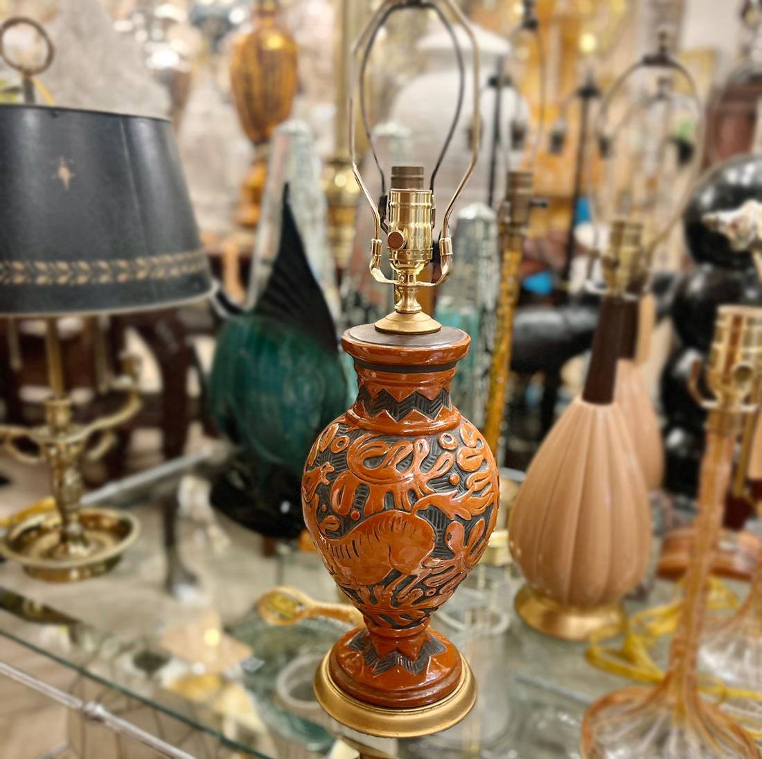 Début du 20ème siècle Lampe anglaise ancienne en porcelaine en vente