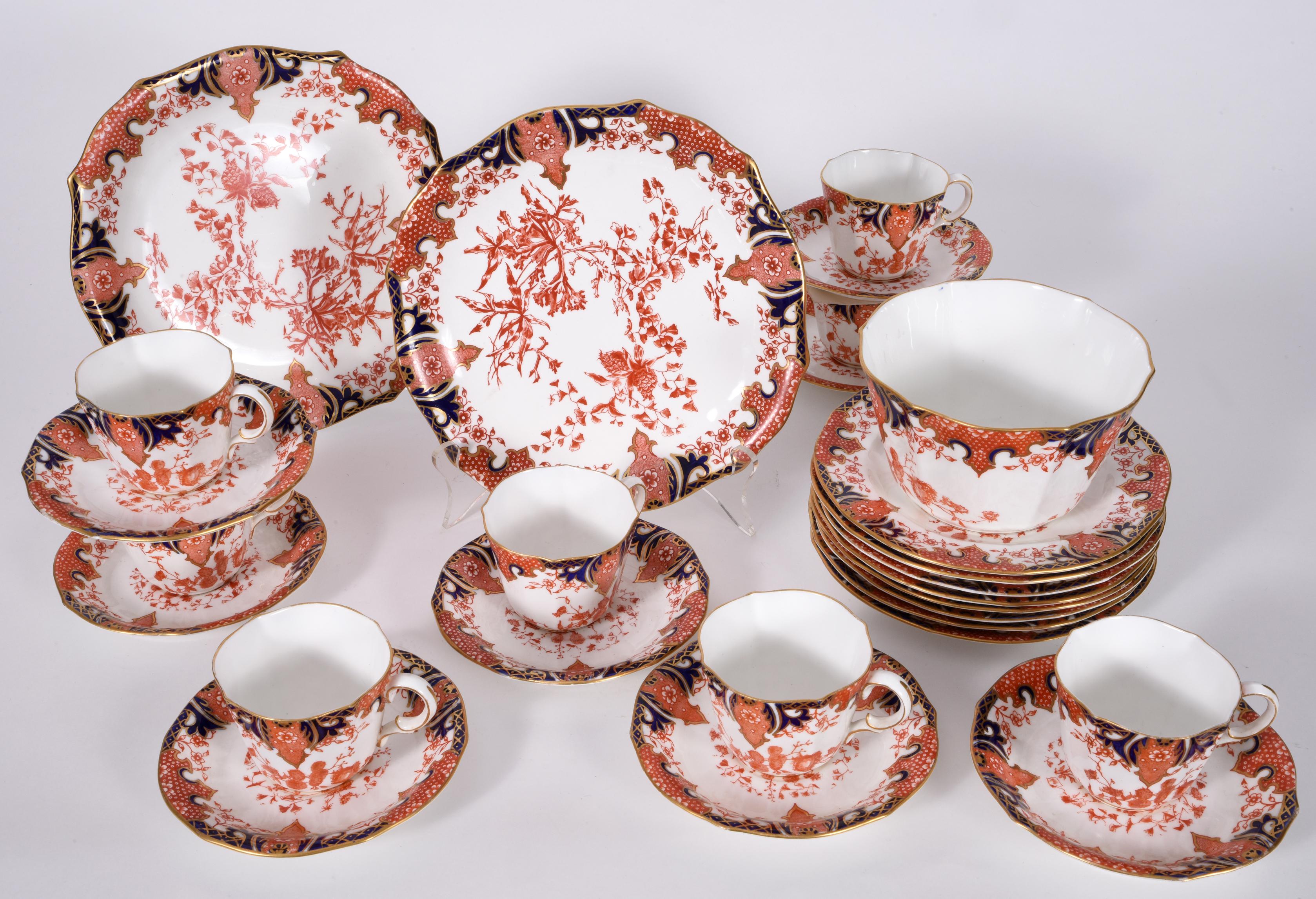 Antique English Porcelain Luncheon Set Royal Crown Derby In Good Condition In Tarry Town, NY