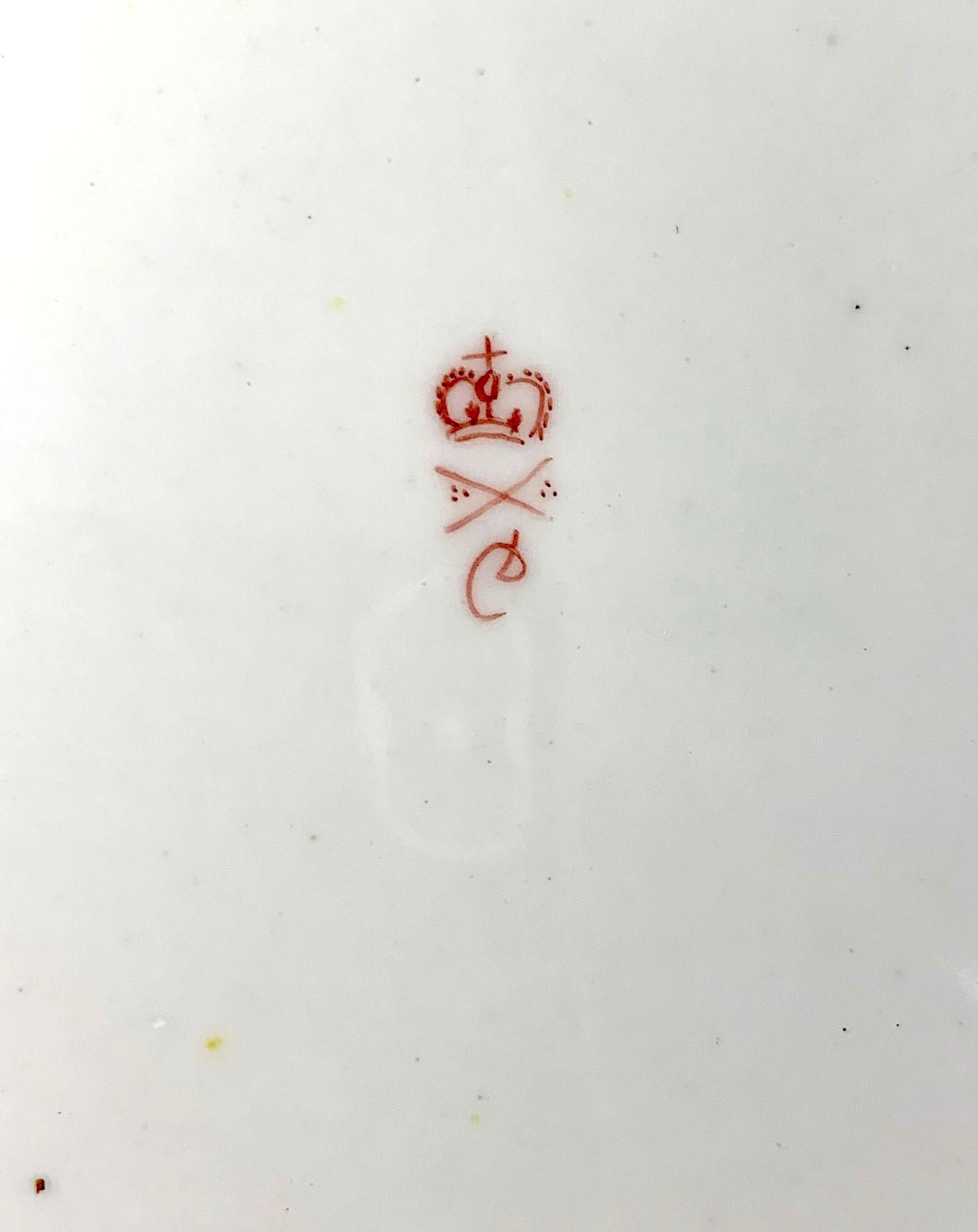 Assiette anglaise ancienne peinte à la main avec un motif de clé grecque vers 1810 en vente 3