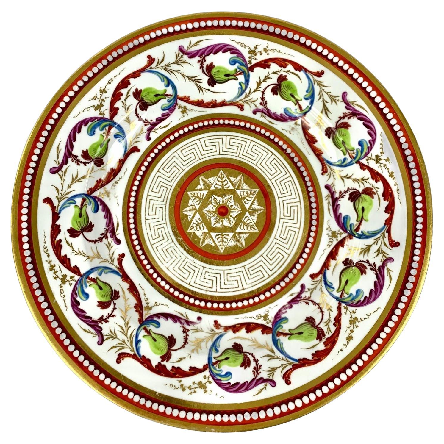 Plato antiguo de porcelana inglesa pintado a mano con diseño de llave griega Circa 1810