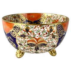 Antique English Porcelain Small Bowl Imari Palette Gilded Feet Circa 1810