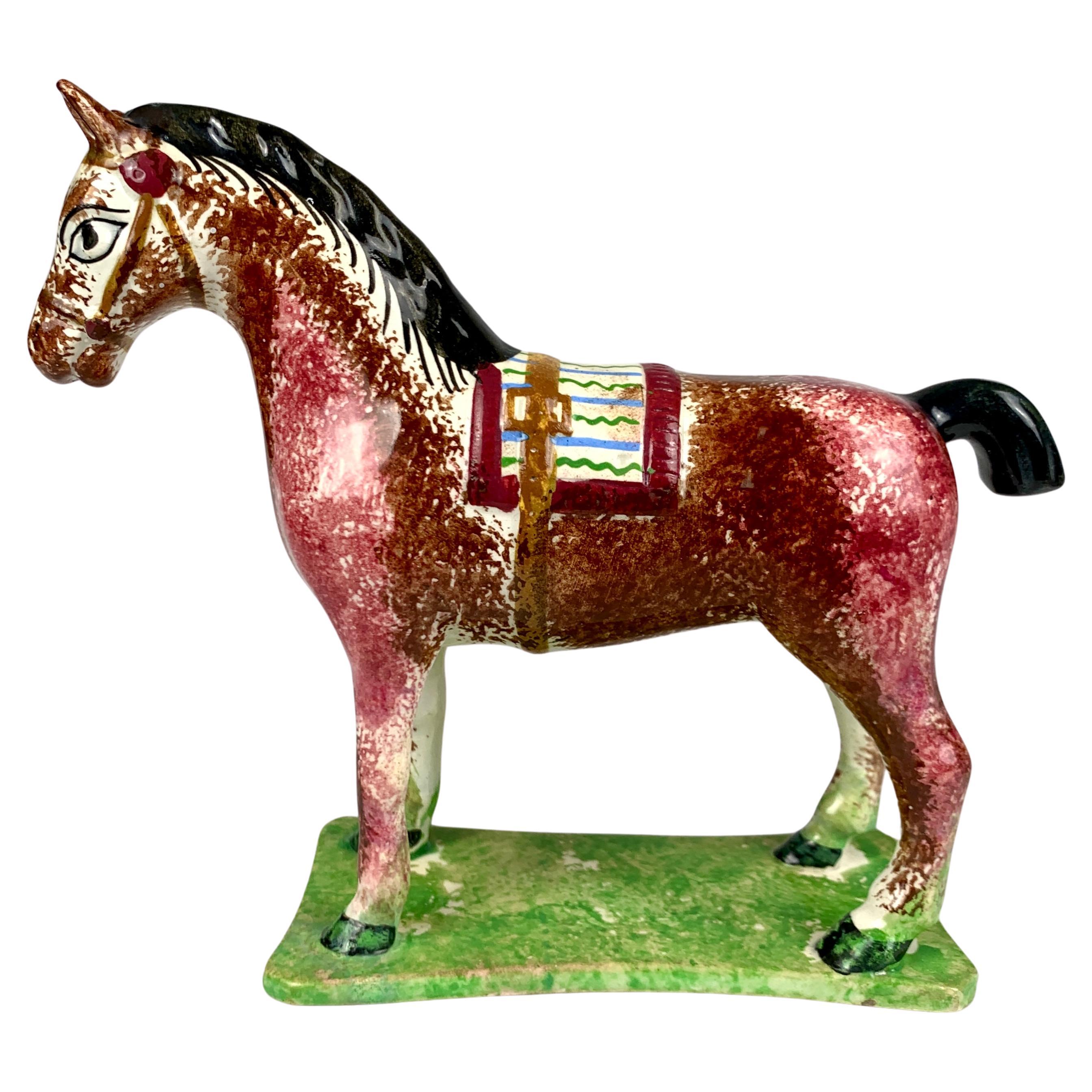 Antiguo Caballo de Cerámica Inglesa con Decoración Esponjada Circa 1800