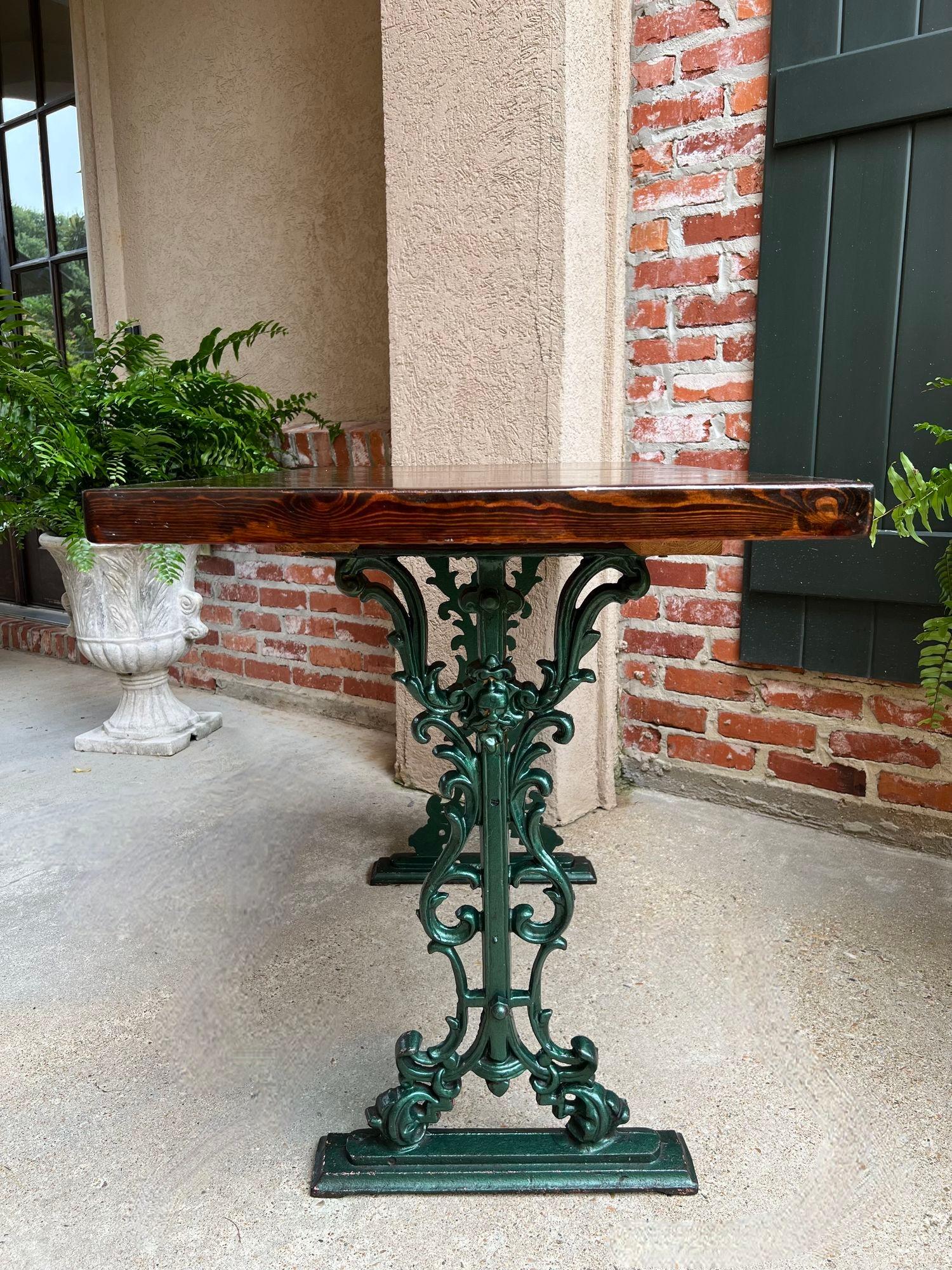 Antique English Pub Table Cast Iron Kitchen Island Sofa Patio Table Rectangular In Good Condition In Shreveport, LA
