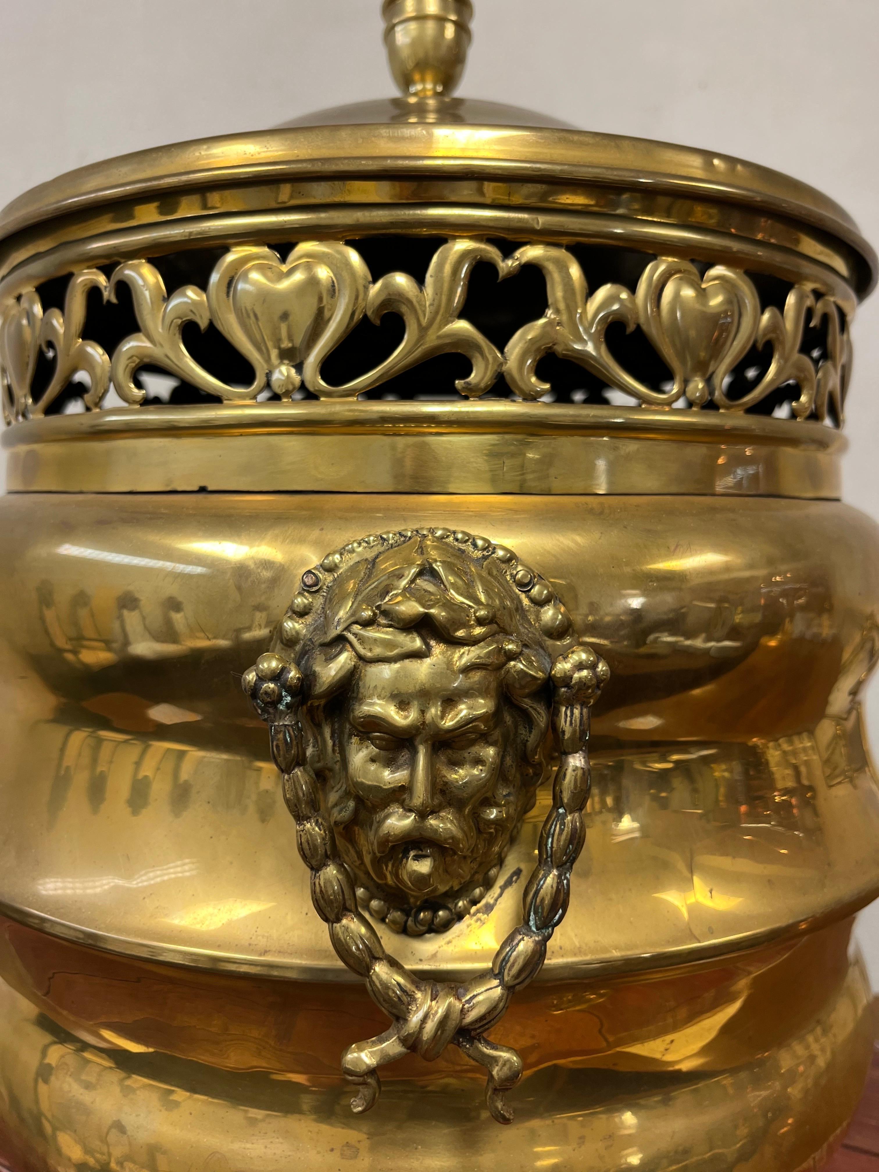 19th Century Antique English Purdonium or Coal Scuttle For Sale