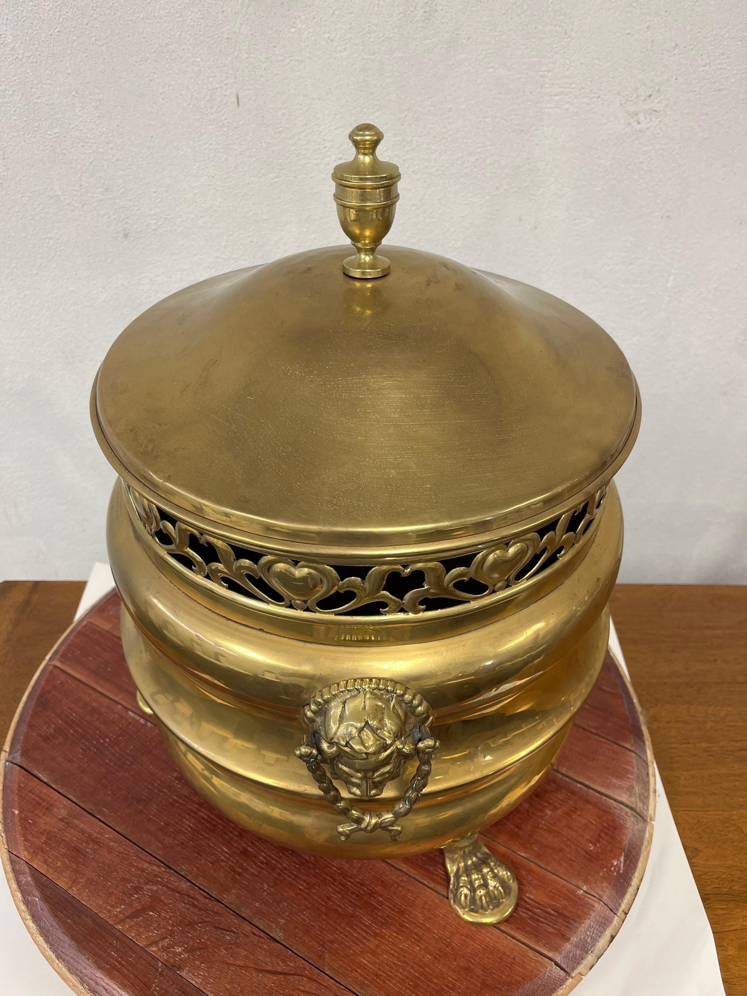 Antique English Purdonium or Coal Scuttle For Sale 1