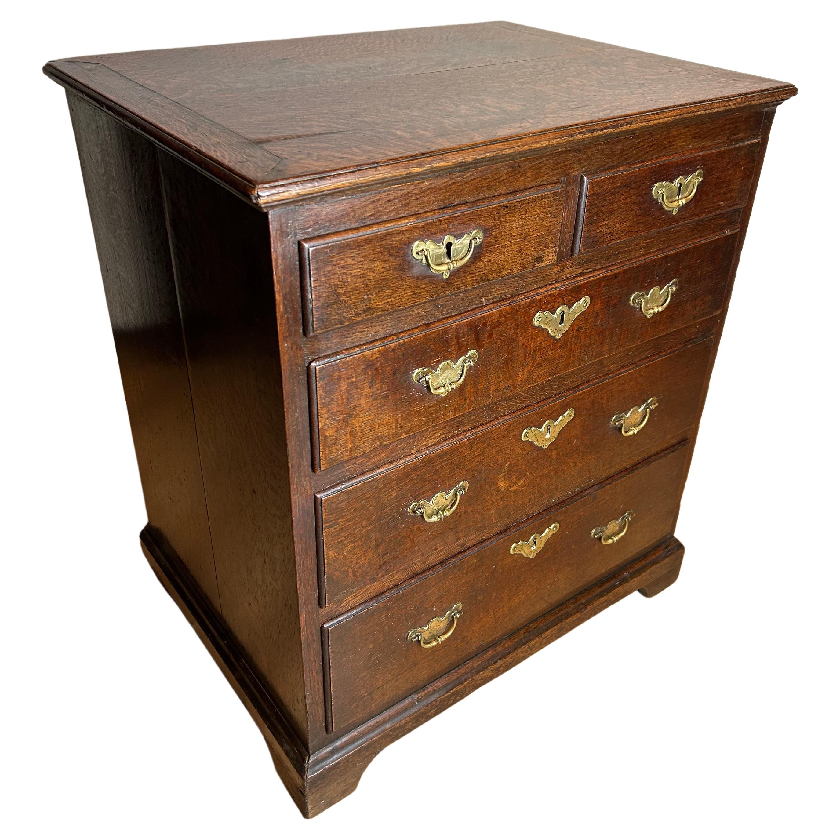 Queen Anne Small Oak Chest of Drawers 