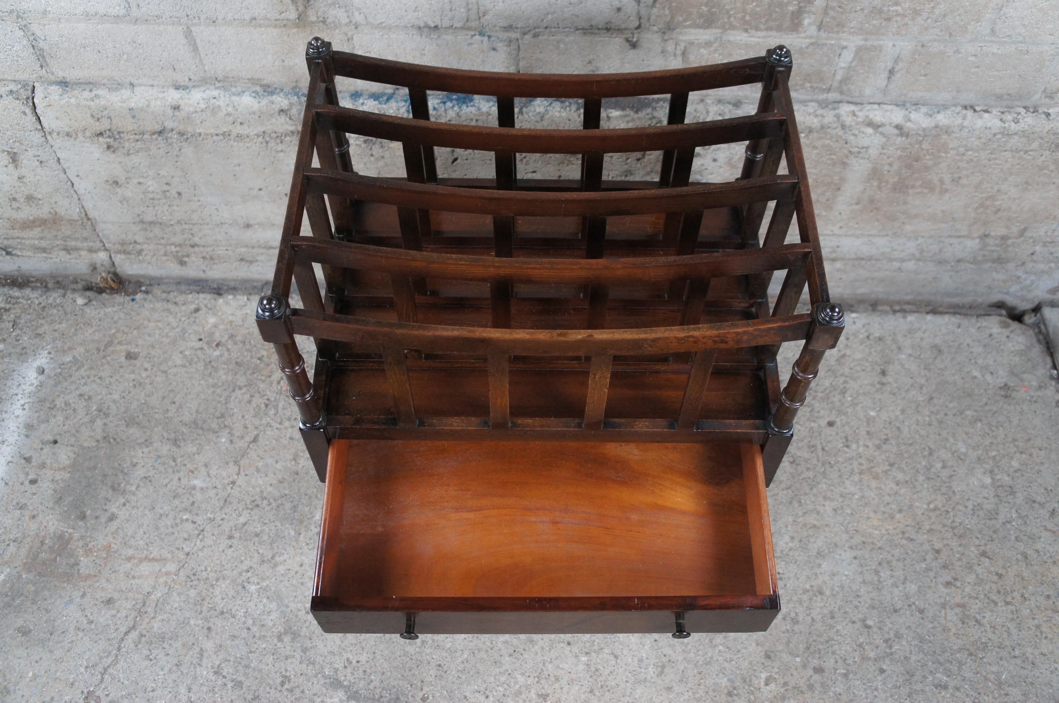 Antique English Regency Campaign Canterbury Mahogany Magazine Newspaper Rack In Good Condition For Sale In Dayton, OH