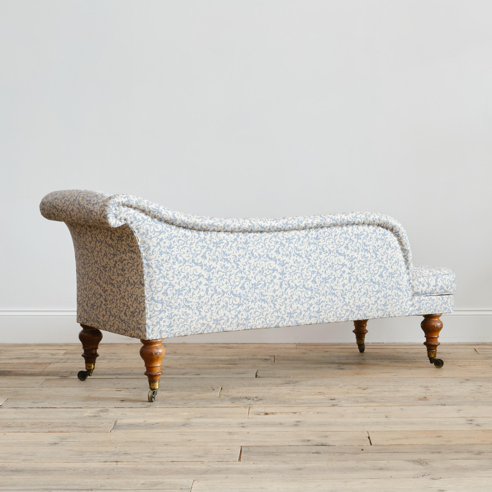 Linen Antique English Regency chaise longue Attr to Holland & Sons For Sale
