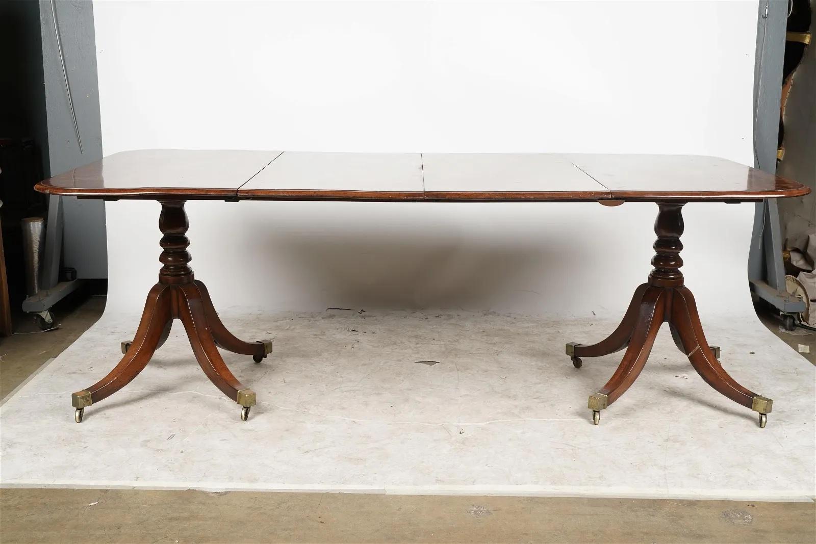 British Antique English Regency Double Pedestal Mahogany Dining Table (AF1-094) For Sale