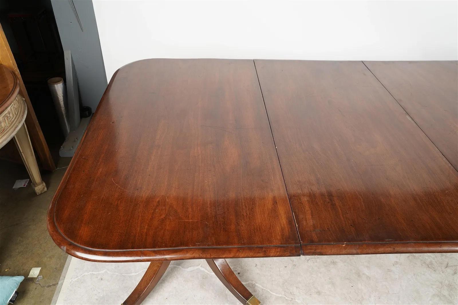 Antique English Regency Double Pedestal Mahogany Dining Table (AF1-094) For Sale 1