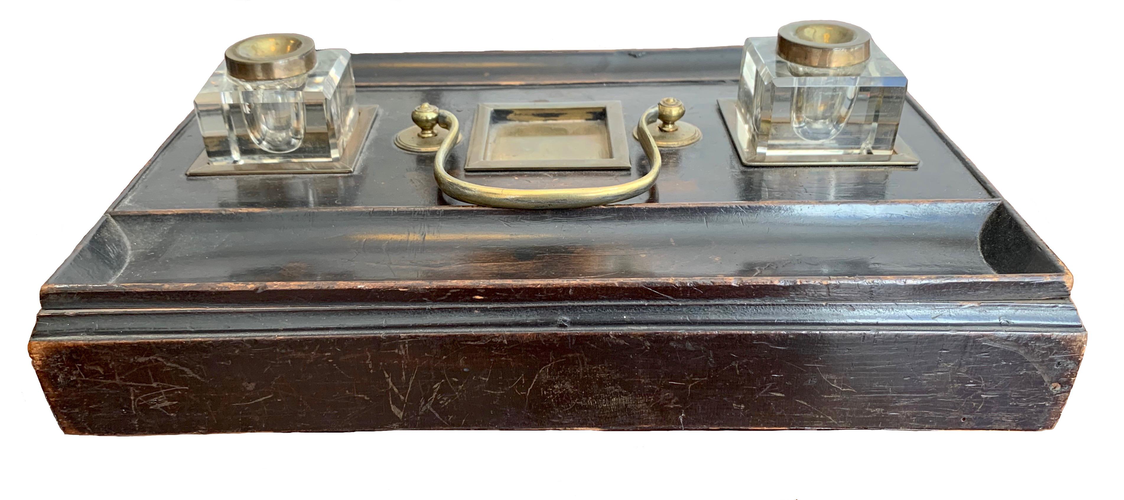 Early 19th Century Antique English Regency Inkwell Mahogany Cristal Glas Brass Mounts For Sale